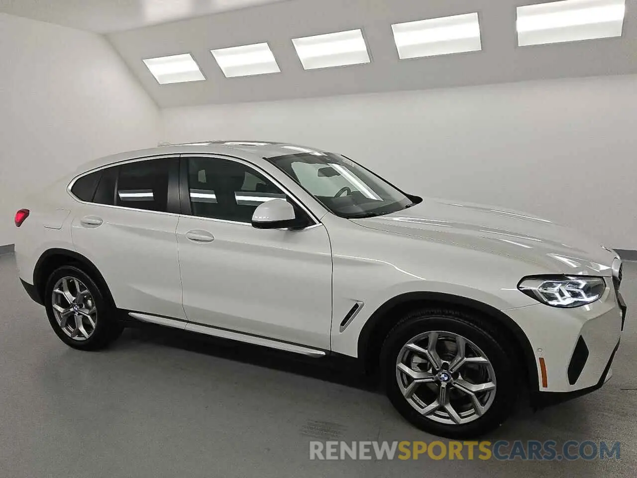 4 fotografías del automóvil dañado 5UX33DT07R9W64617 BMW X4 2024
