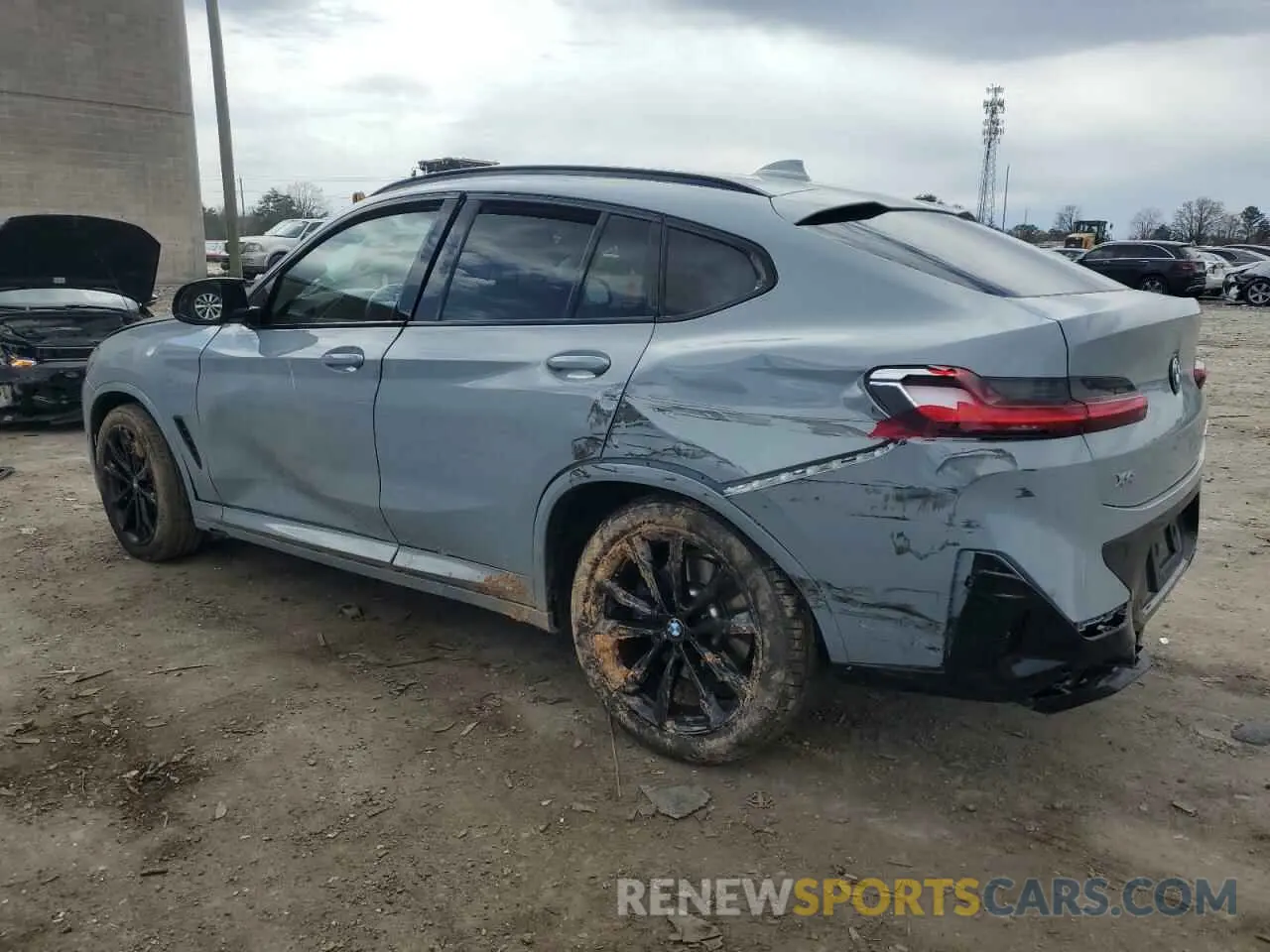 2 fotografías del automóvil dañado 5UX43DT05R9U81172 BMW X4 2024