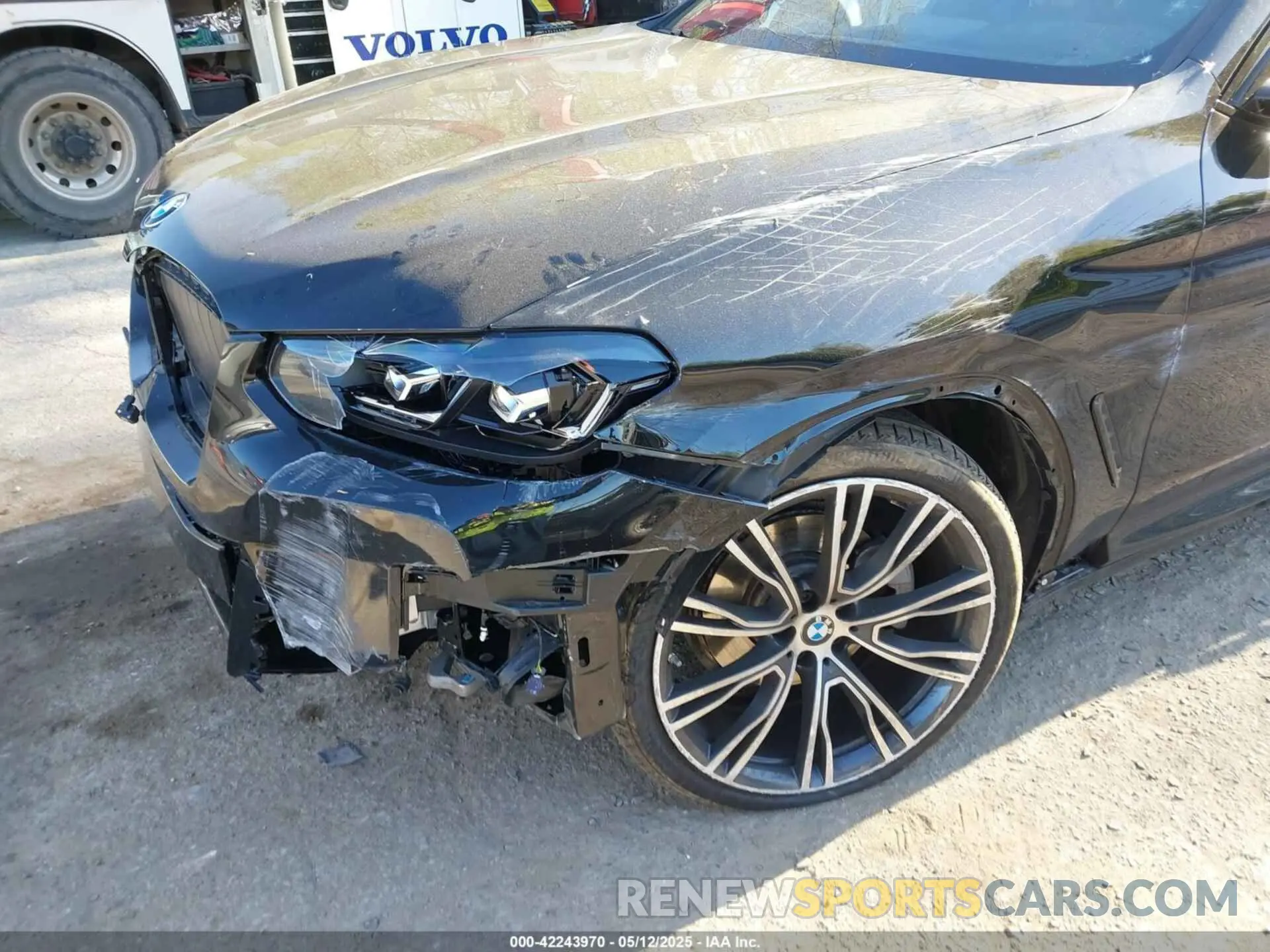 6 fotografías del automóvil dañado 5UX33DT06S9Y68475 BMW X4 2025