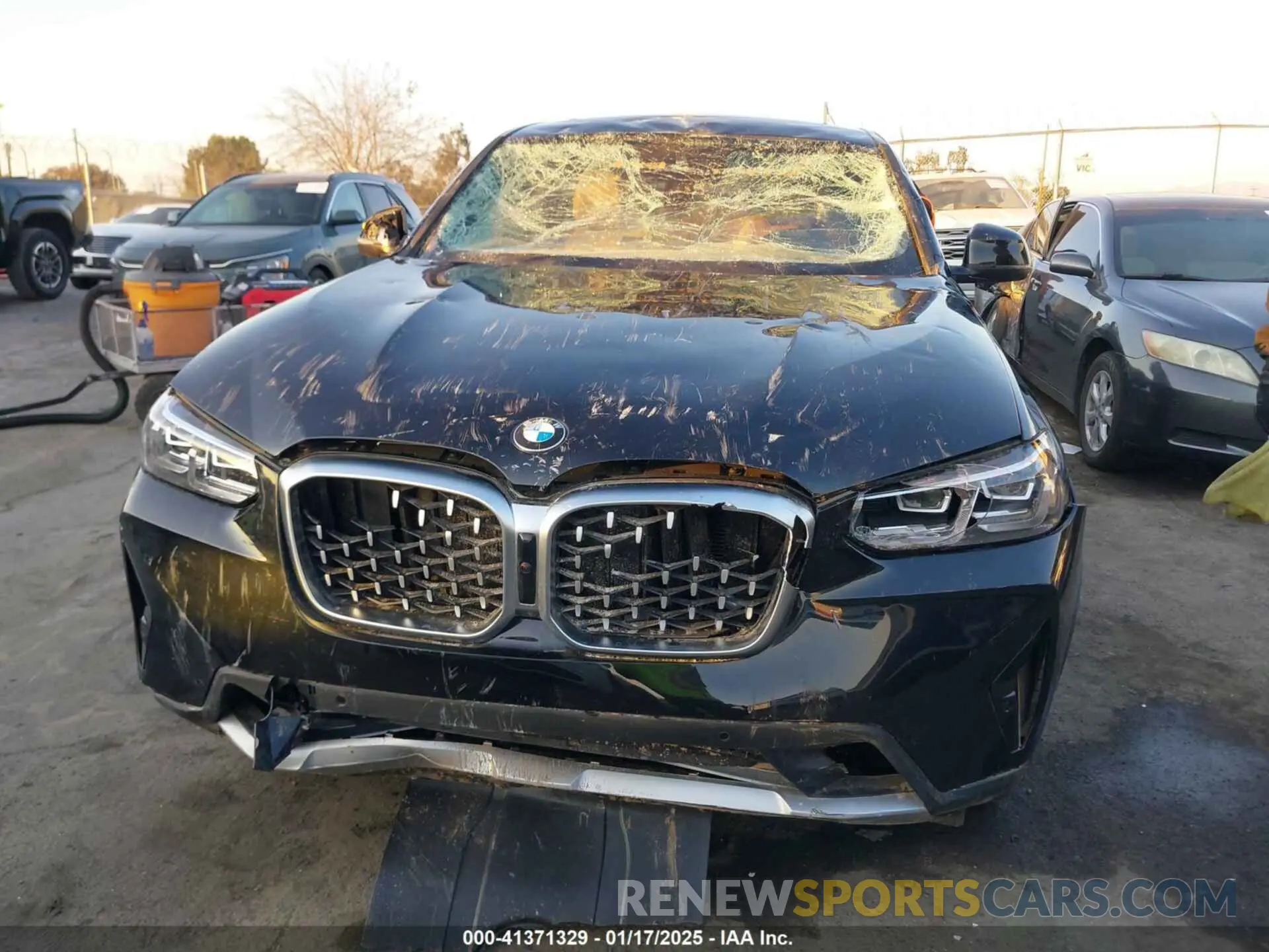 12 fotografías del automóvil dañado 5UX33DT07S9Y65925 BMW X4 2025