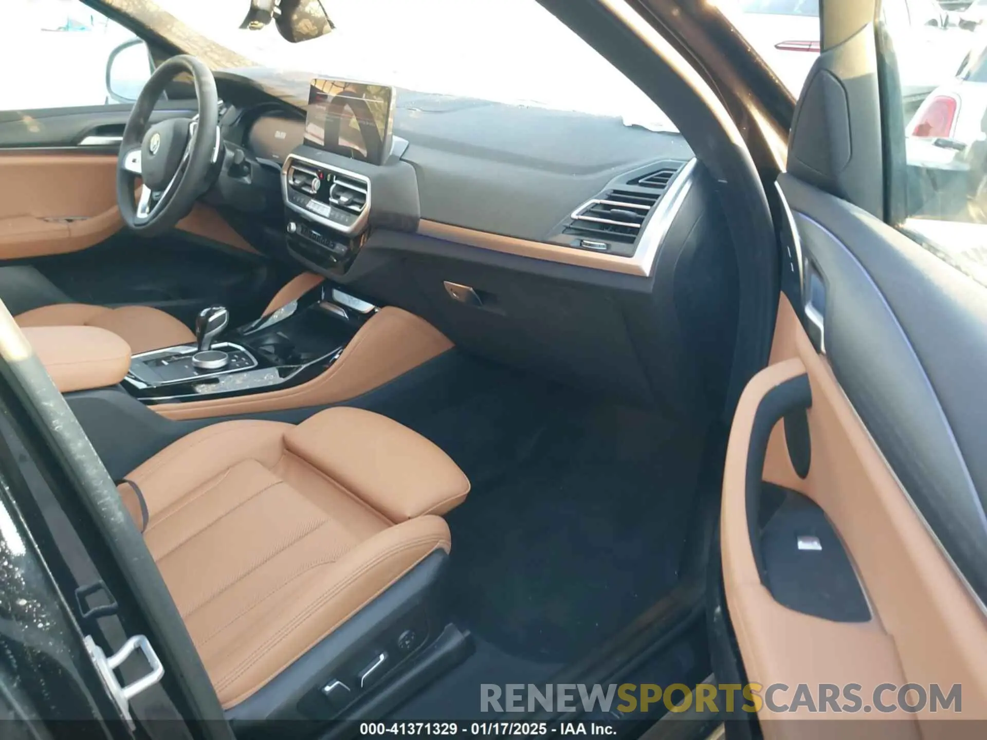 5 fotografías del automóvil dañado 5UX33DT07S9Y65925 BMW X4 2025
