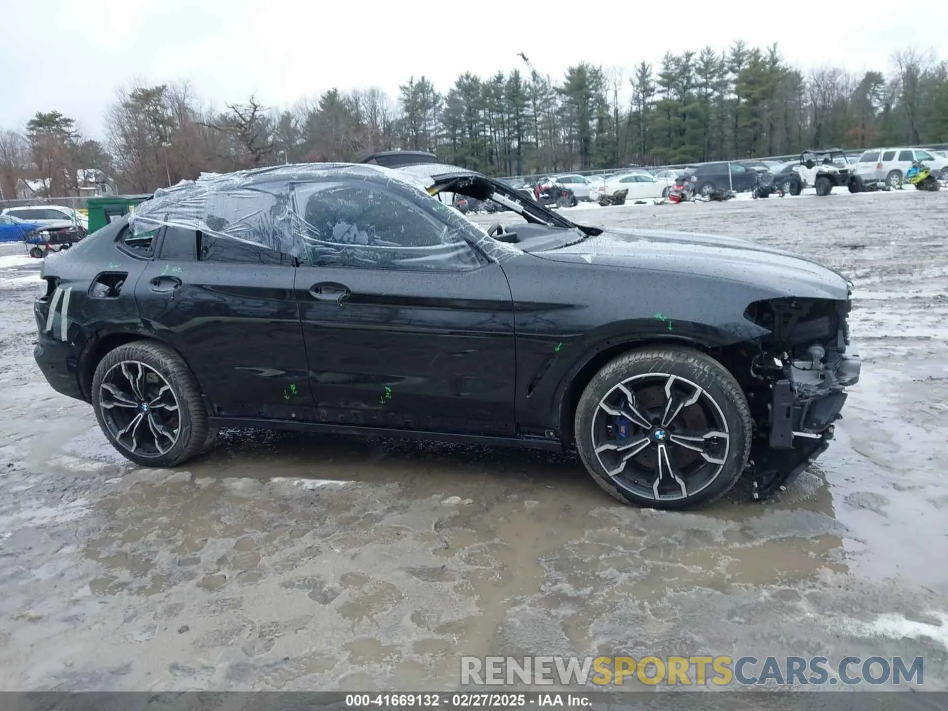 14 fotografías del automóvil dañado 5YMUJ0C01LLU67190 BMW X4 M 2020
