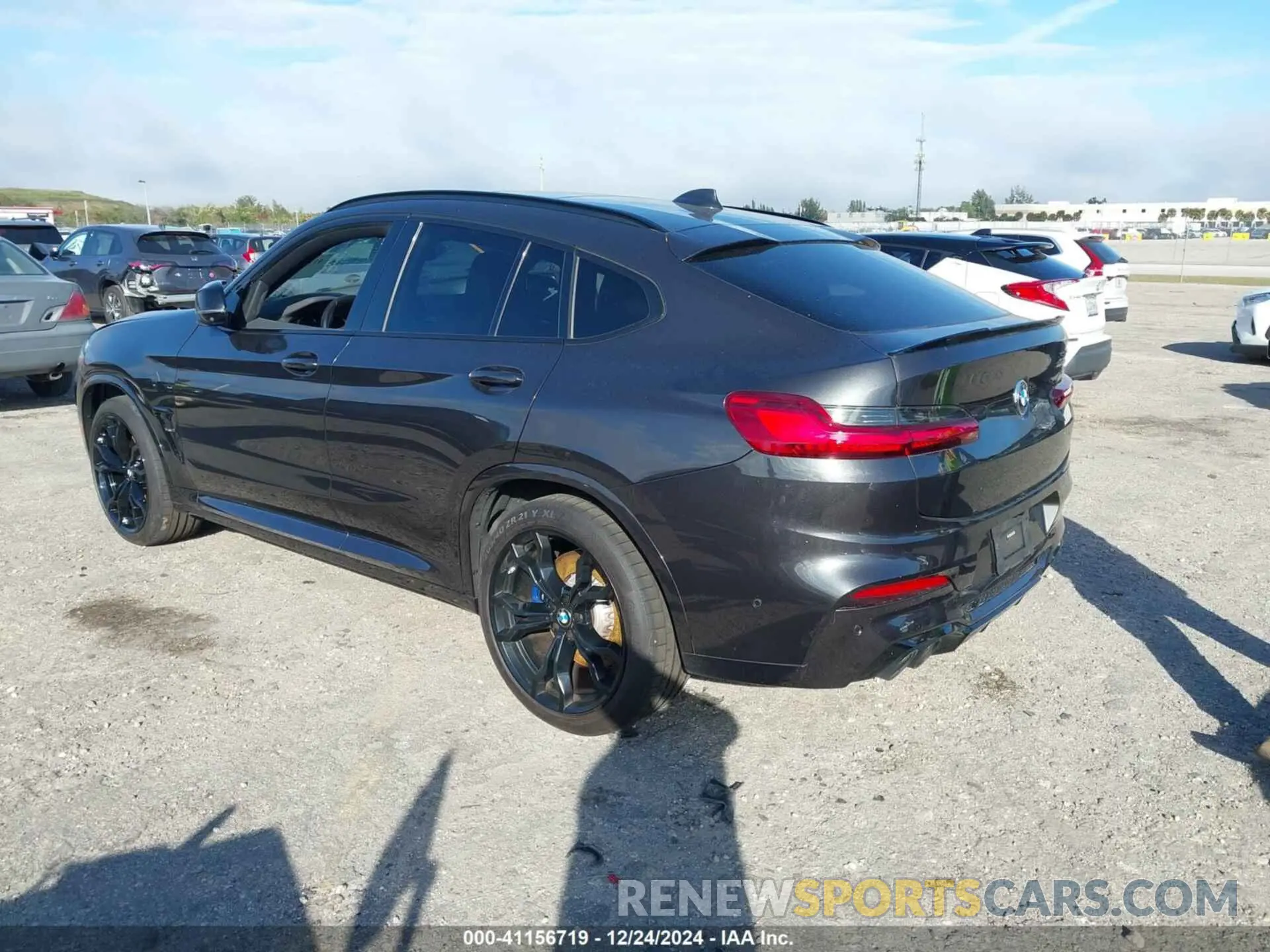 3 fotografías del automóvil dañado 5YMUJ0C04L9C62575 BMW X4 M 2020