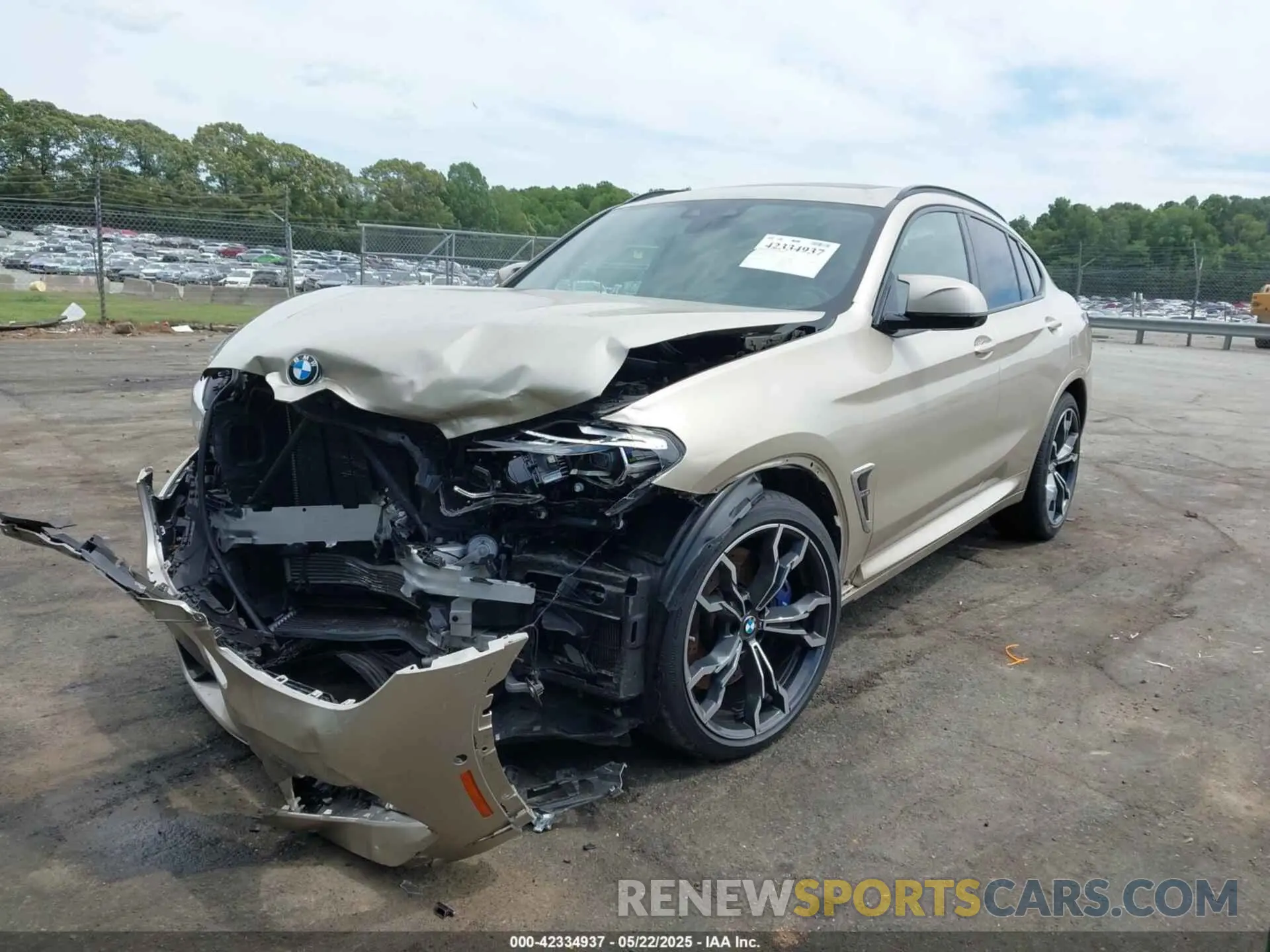 2 fotografías del automóvil dañado 5YMUJ0C07LLA99844 BMW X4 M 2020