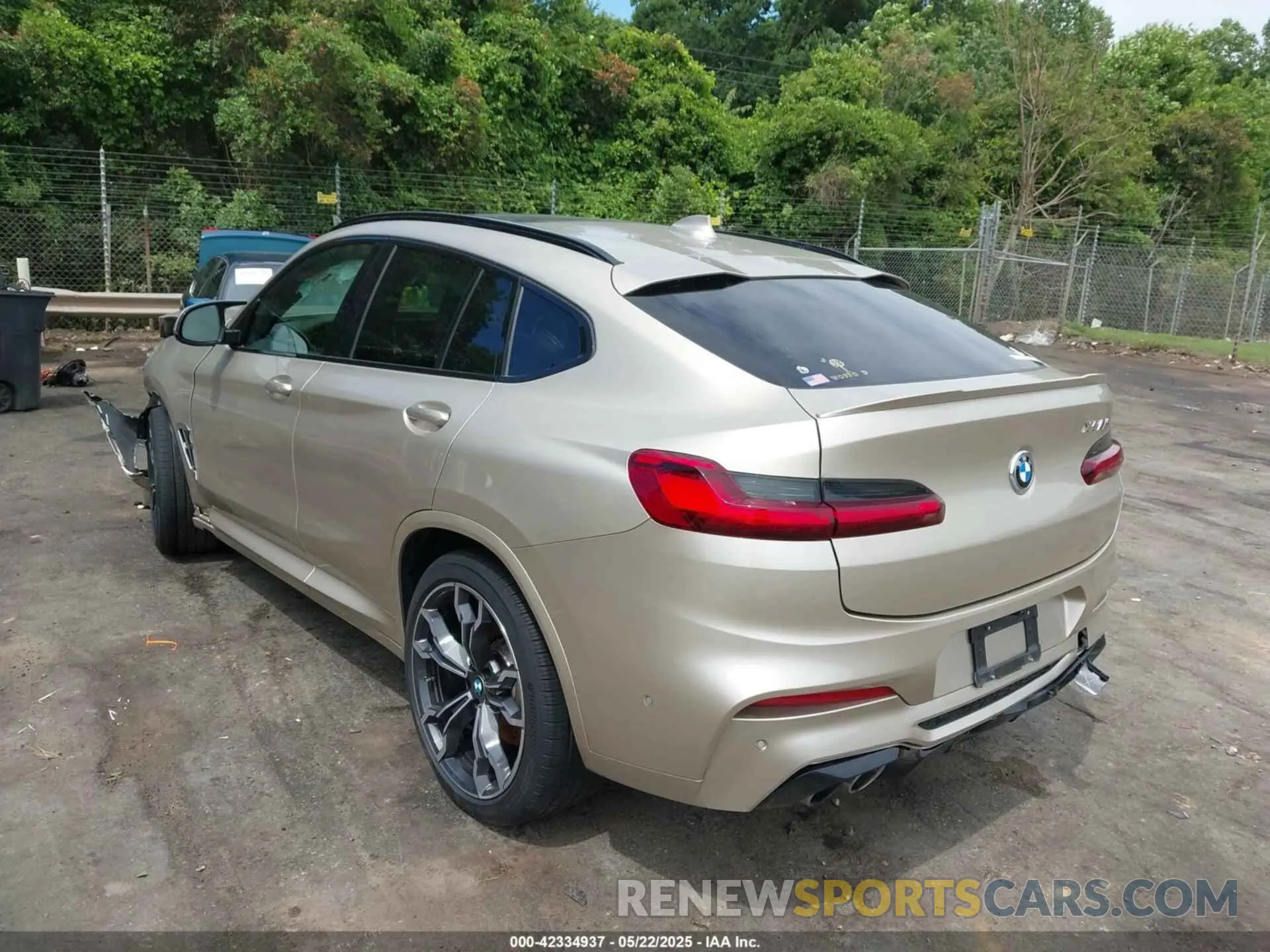 3 fotografías del automóvil dañado 5YMUJ0C07LLA99844 BMW X4 M 2020