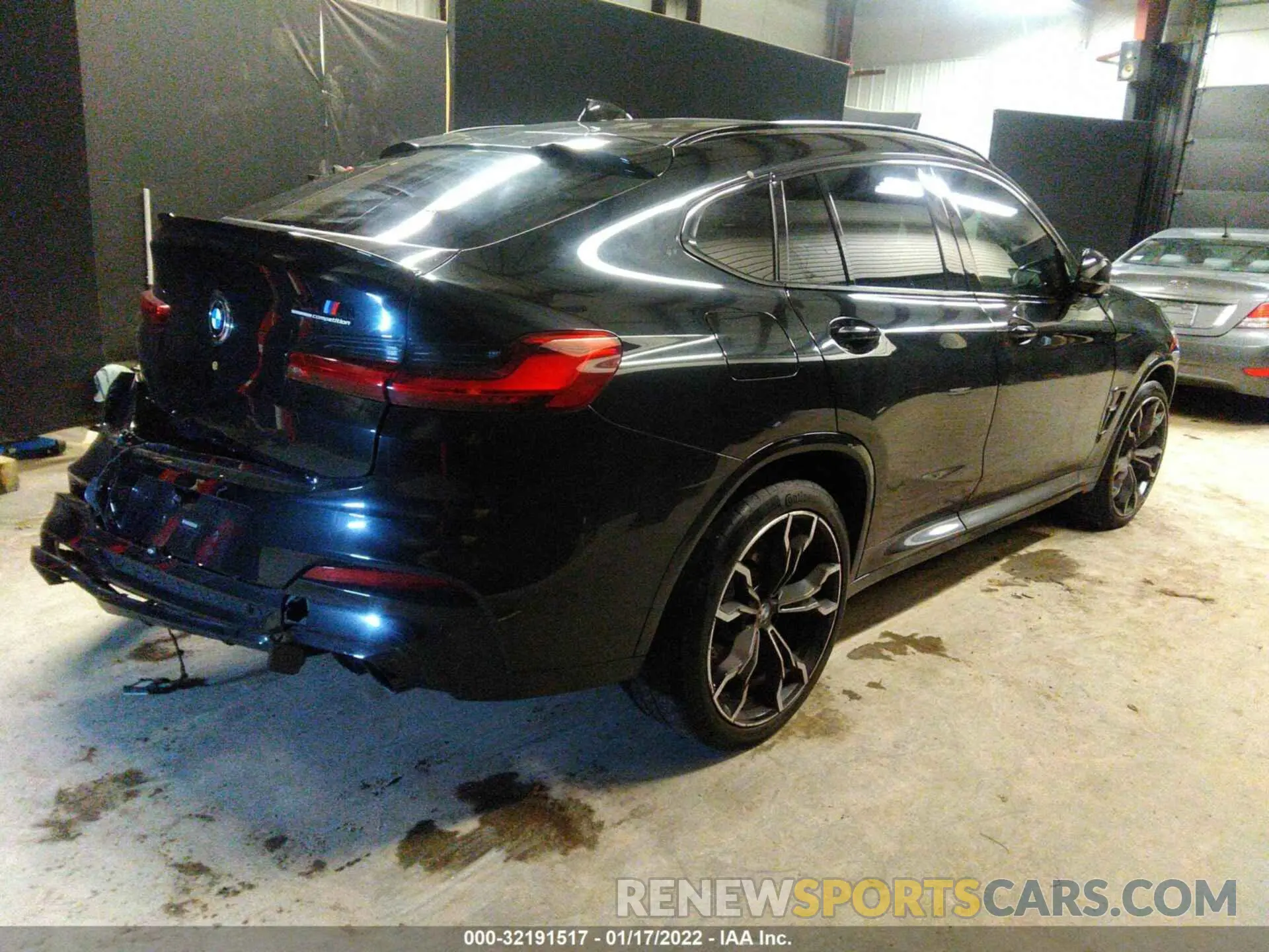4 fotografías del automóvil dañado 5YMUJ0C04M9F20899 BMW X4 M 2021