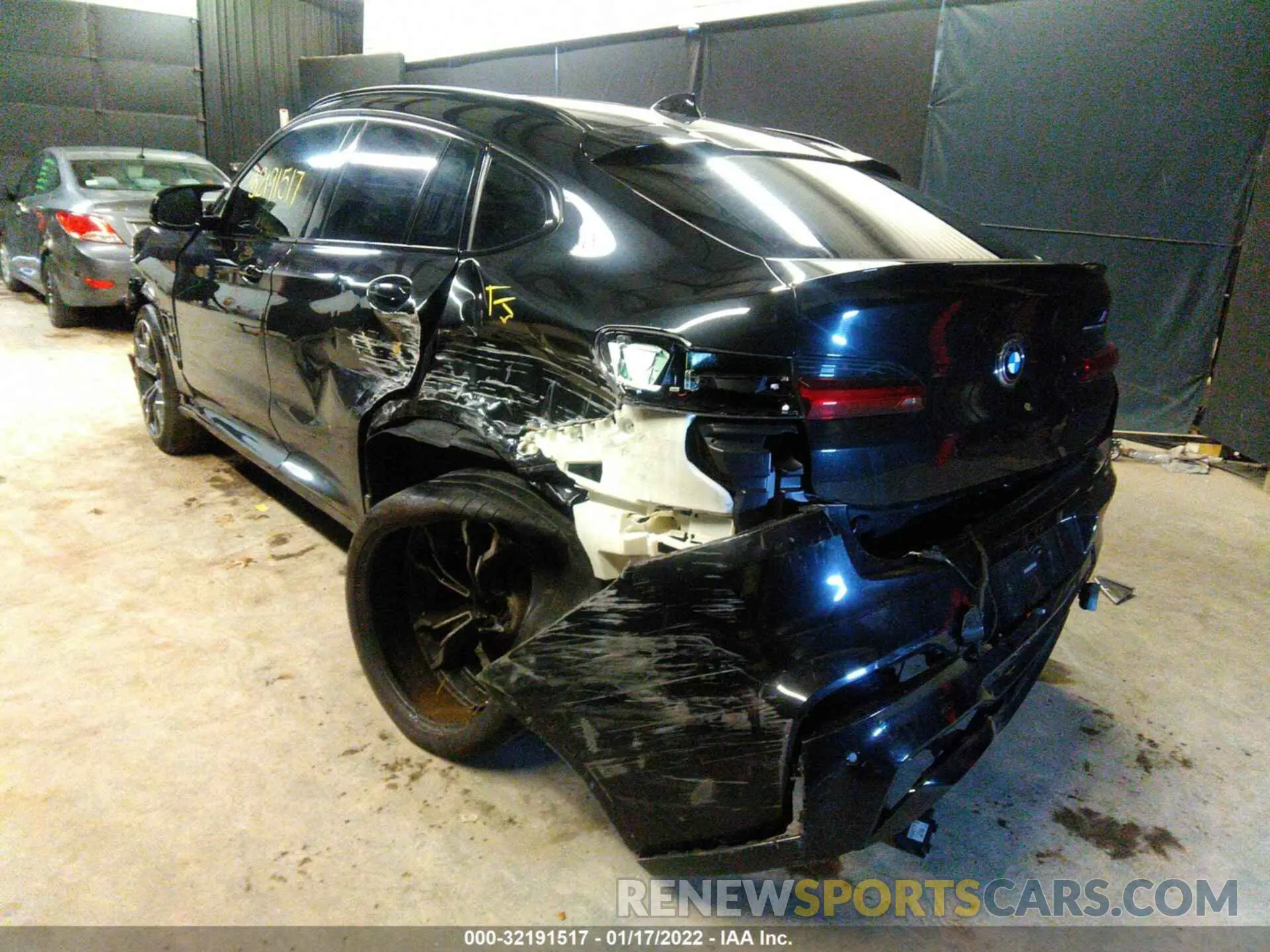 6 fotografías del automóvil dañado 5YMUJ0C04M9F20899 BMW X4 M 2021