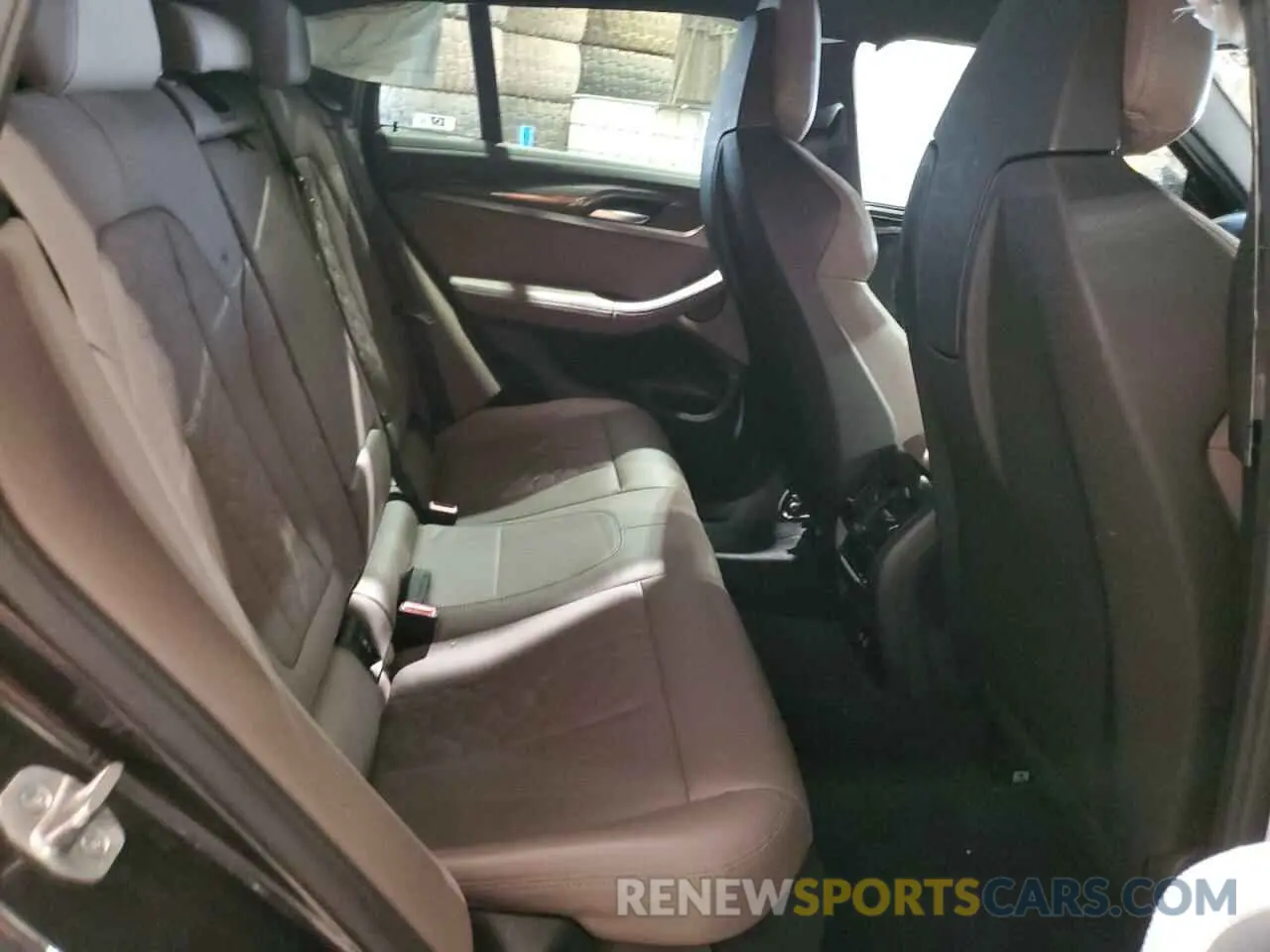 11 fotografías del automóvil dañado 5YM23EC05N9J23246 BMW X4 M 2022