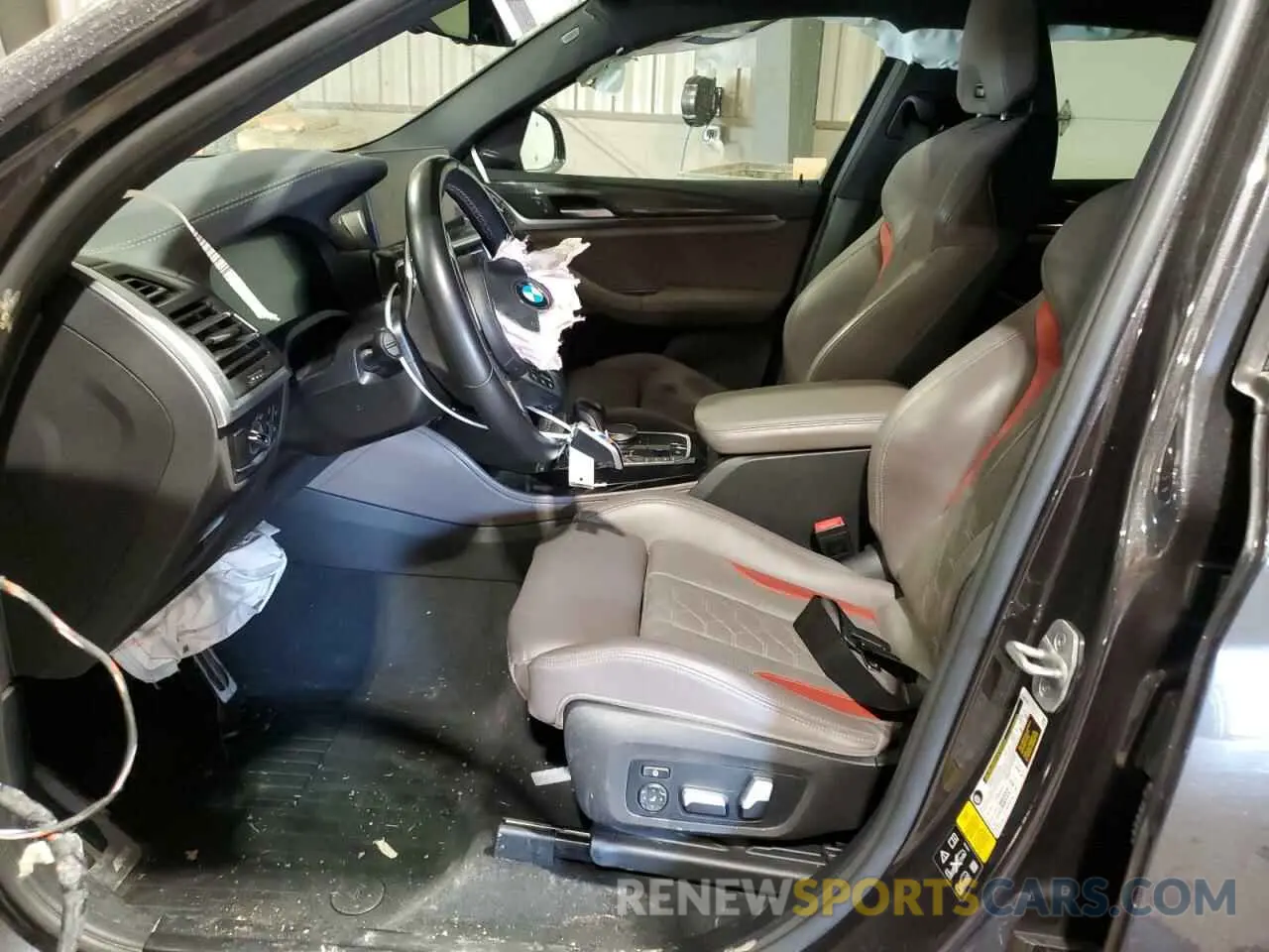 7 fotografías del automóvil dañado 5YM23EC05N9J23246 BMW X4 M 2022