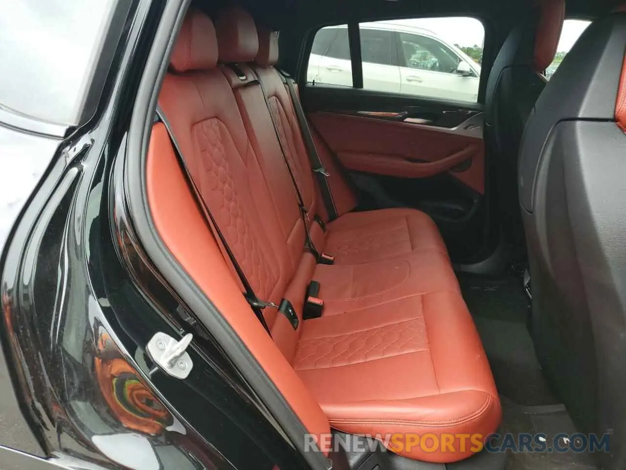 11 fotografías del automóvil dañado 5YM23EC08N9M55780 BMW X4 M 2022