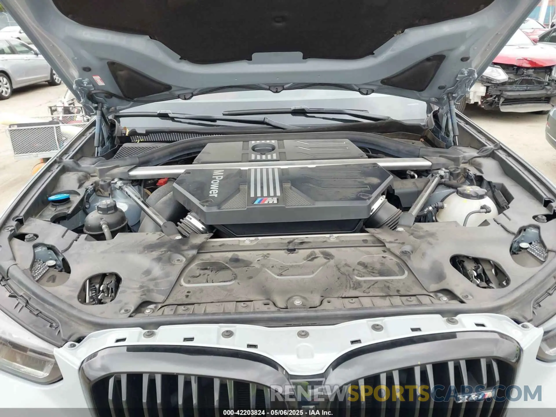 10 fotografías del automóvil dañado 5YM23EC01R9U95351 BMW X4 M 2024