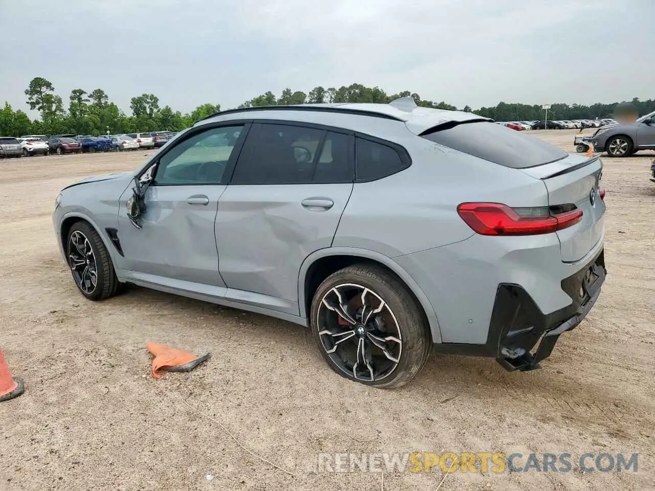 2 fotografías del automóvil dañado 5YM23EC04R9X37341 BMW X4 M 2024