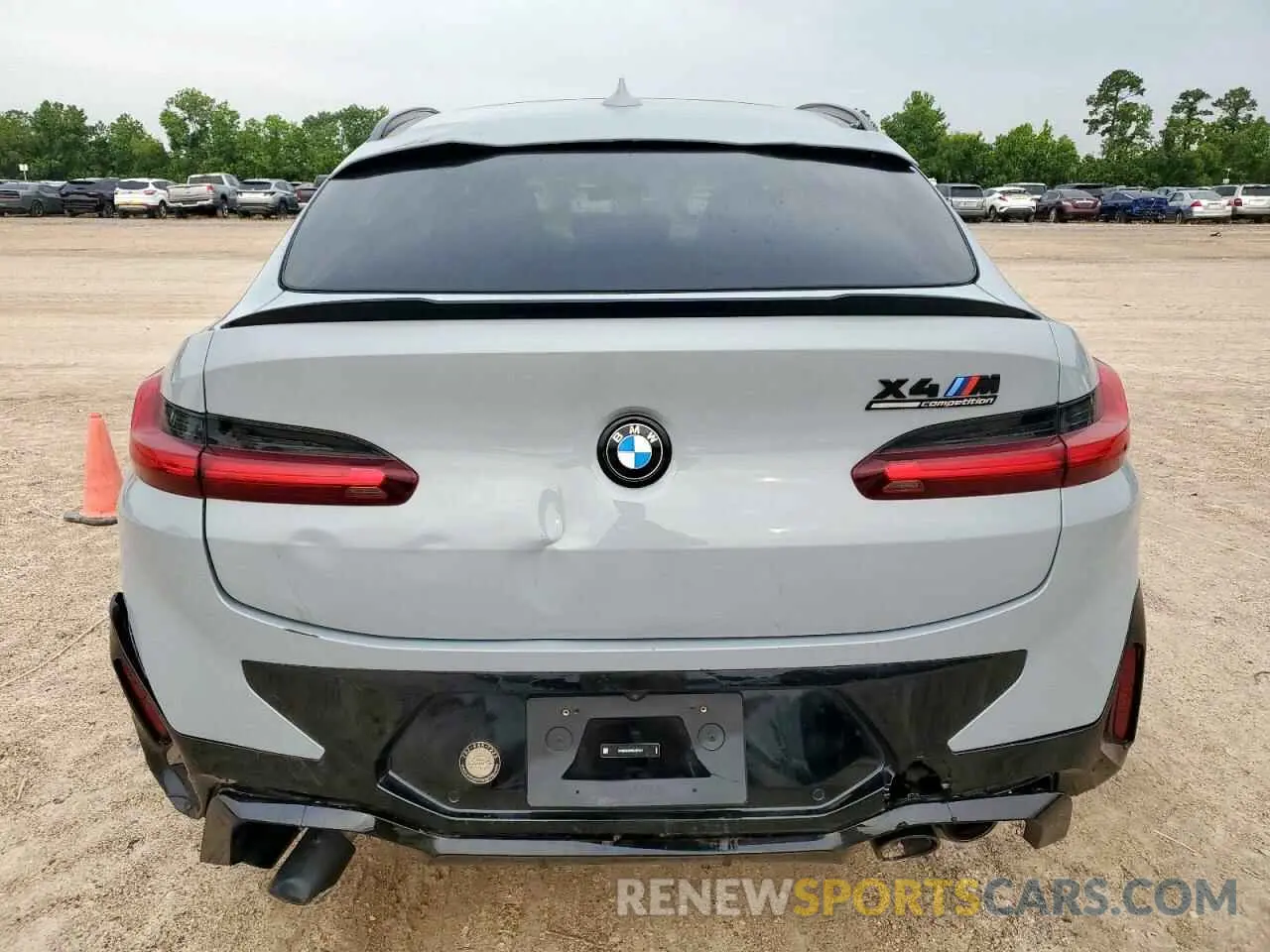 6 fotografías del automóvil dañado 5YM23EC04R9X37341 BMW X4 M 2024