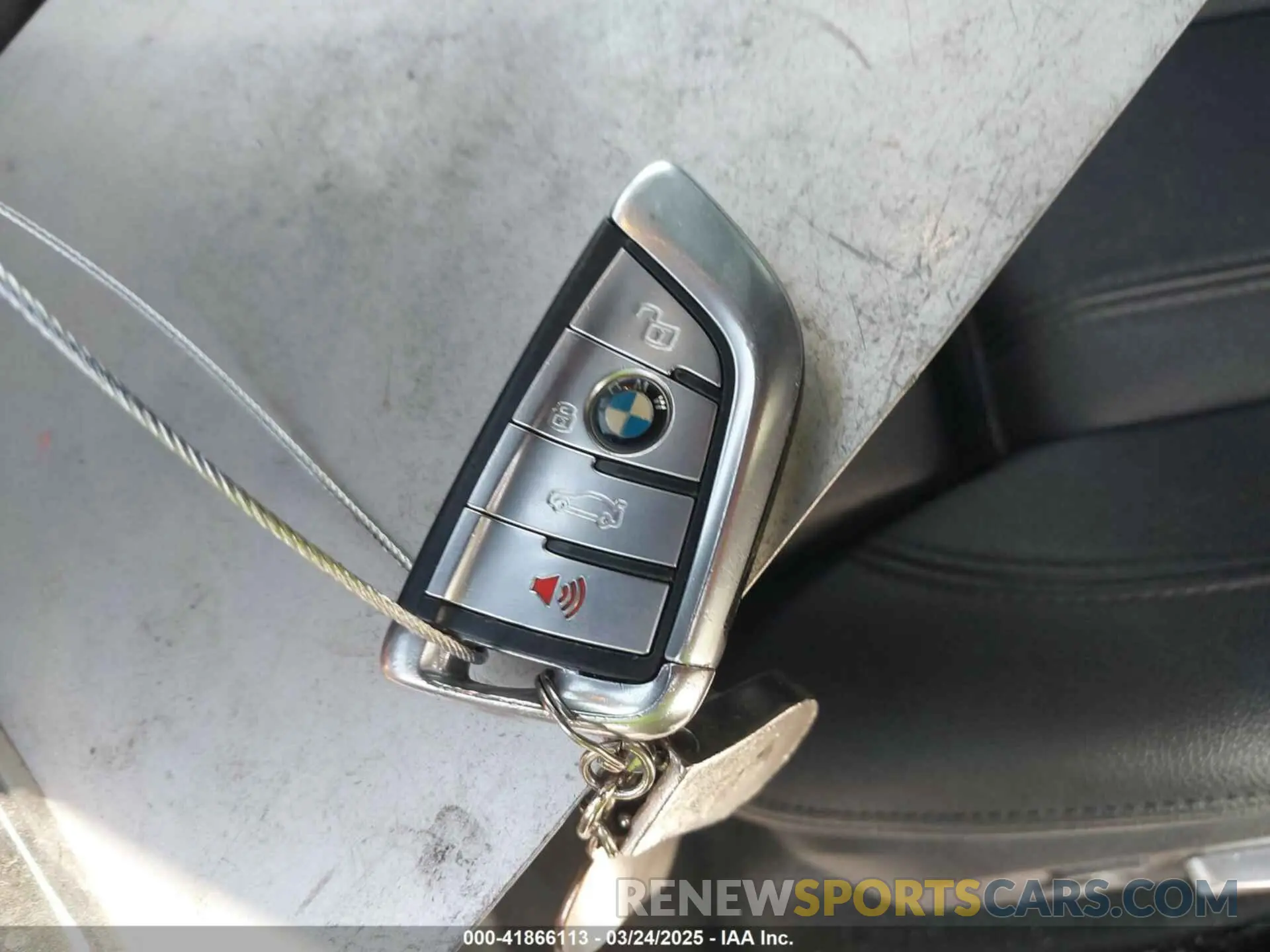 11 fotografías del automóvil dañado 5UXCR6C50KLL04572 BMW X5 2019