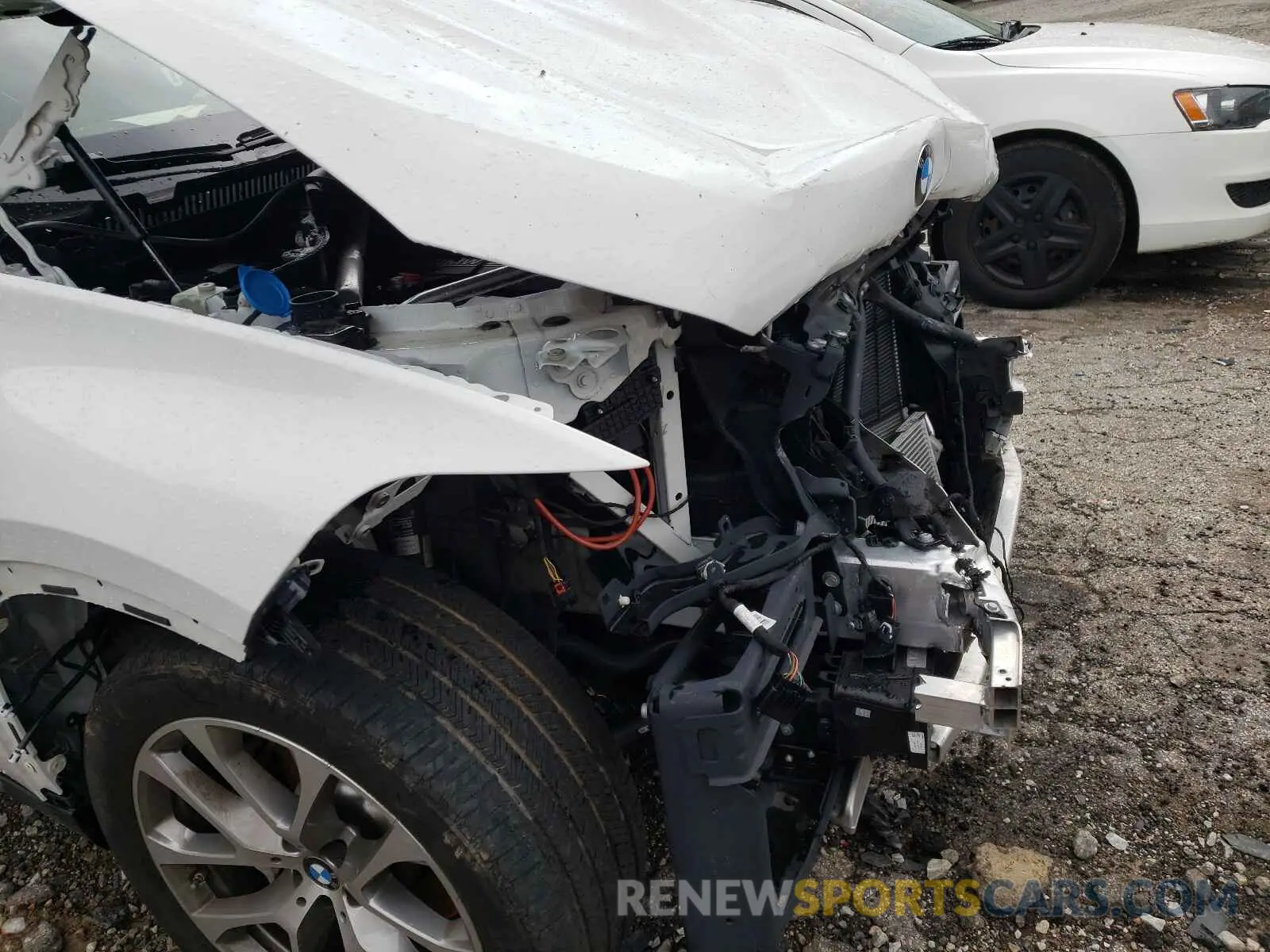 9 fotografías del automóvil dañado 5UXCR6C50KLL13532 BMW X5 2019