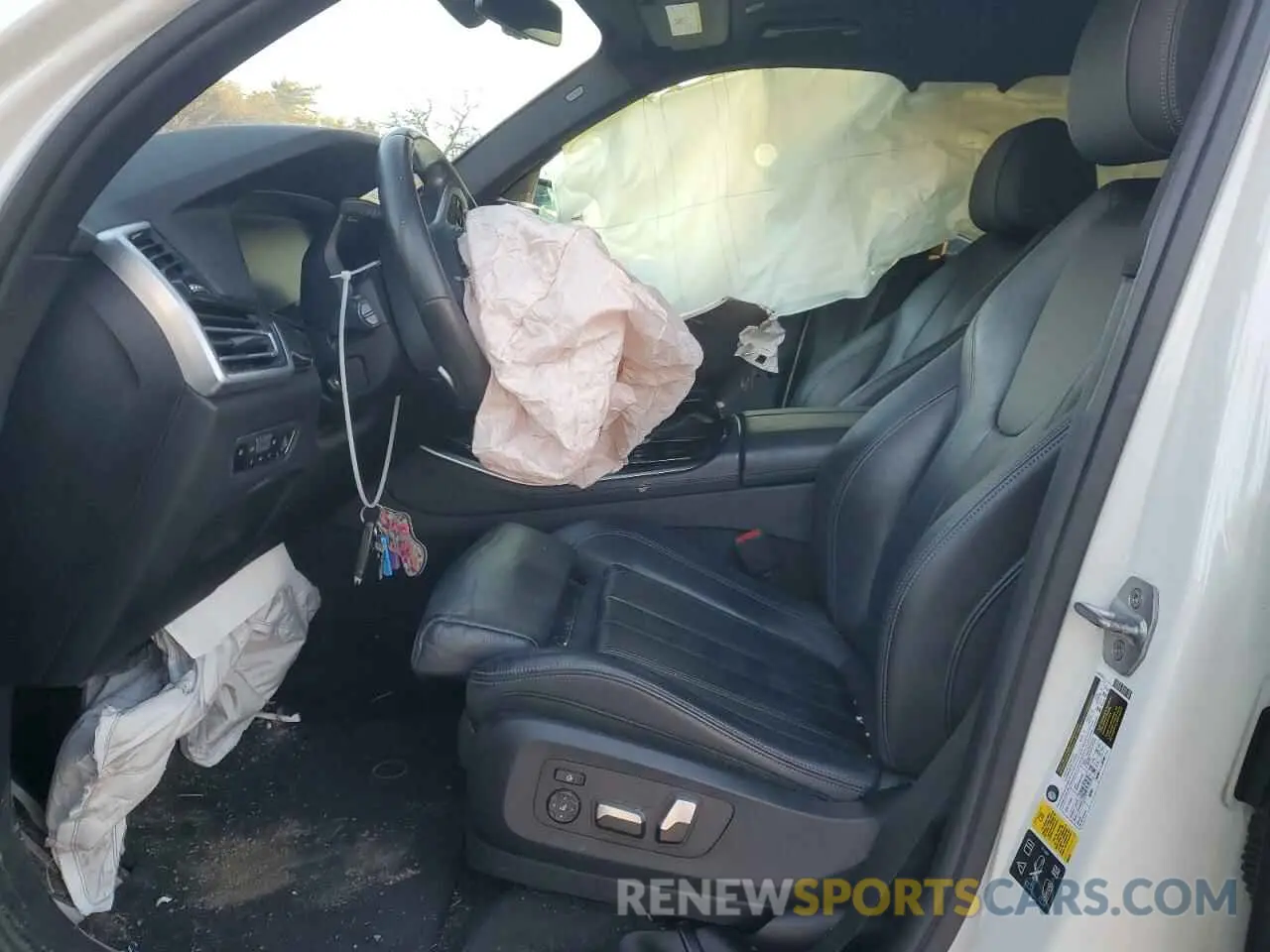 7 fotografías del automóvil dañado 5UXCR6C50KLL38348 BMW X5 2019