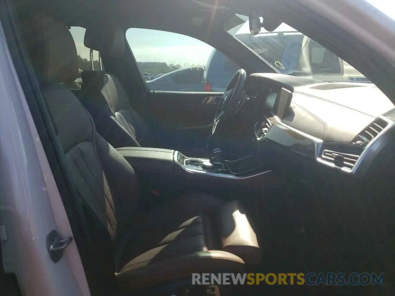 5 fotografías del automóvil dañado 5UXCR6C51KLL09120 BMW X5 2019