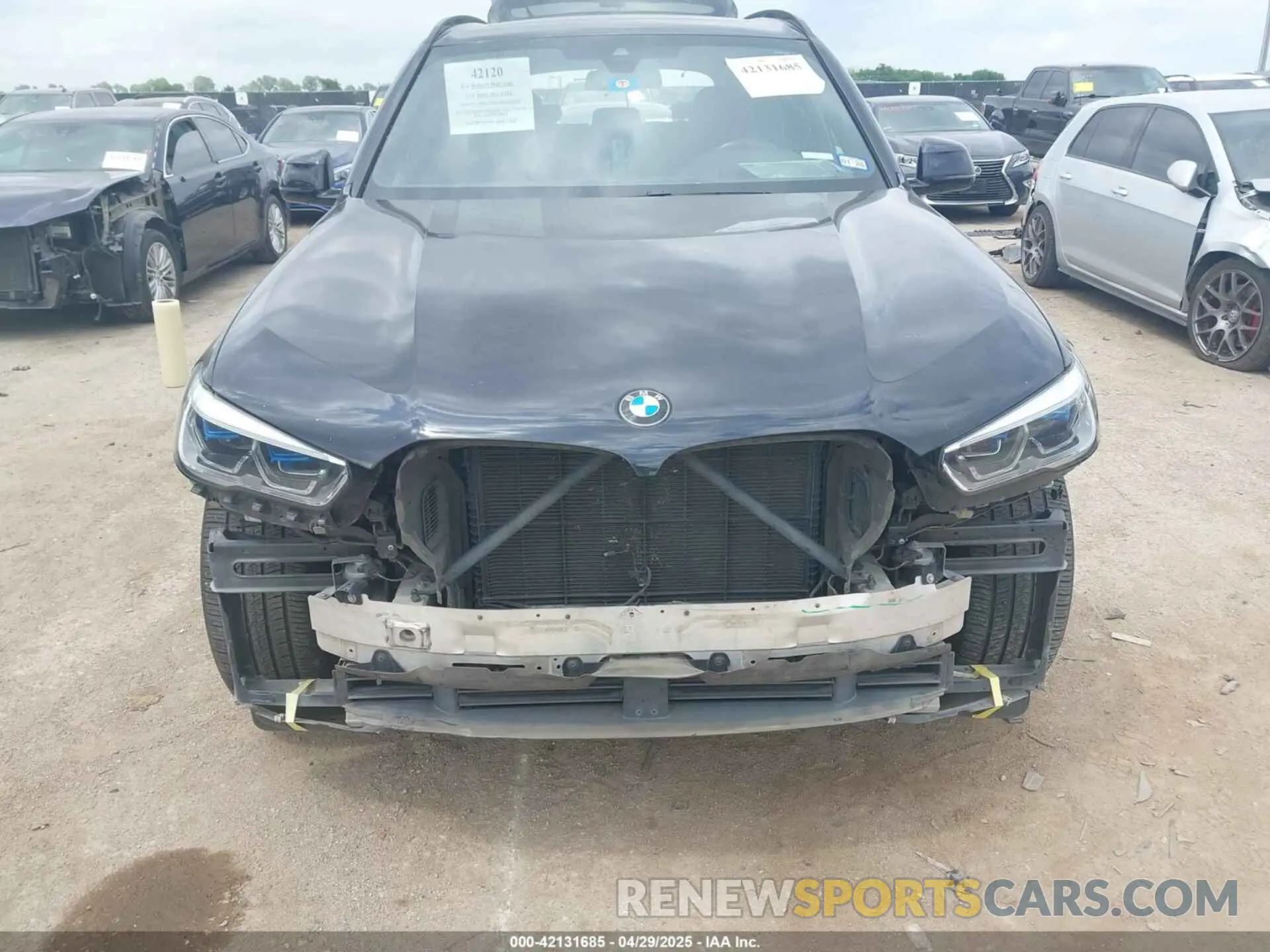 13 fotografías del automóvil dañado 5UXCR6C51KLL22840 BMW X5 2019