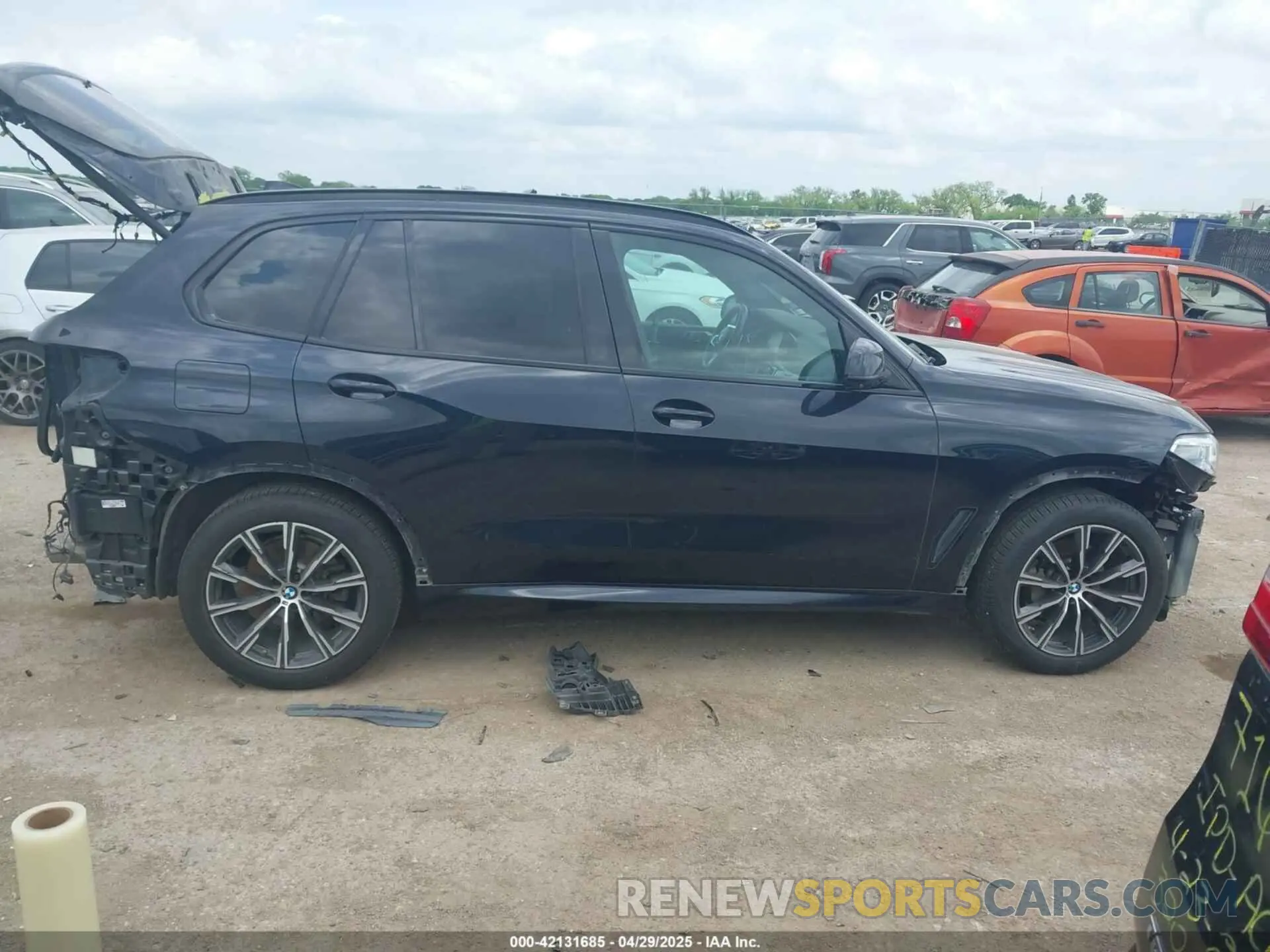 14 fotografías del automóvil dañado 5UXCR6C51KLL22840 BMW X5 2019