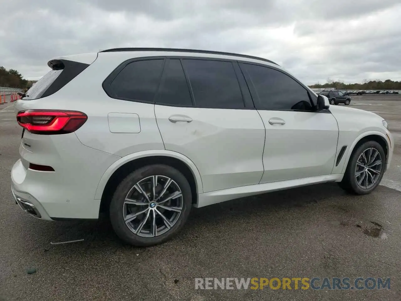 3 fotografías del automóvil dañado 5UXCR6C51KLL31411 BMW X5 2019