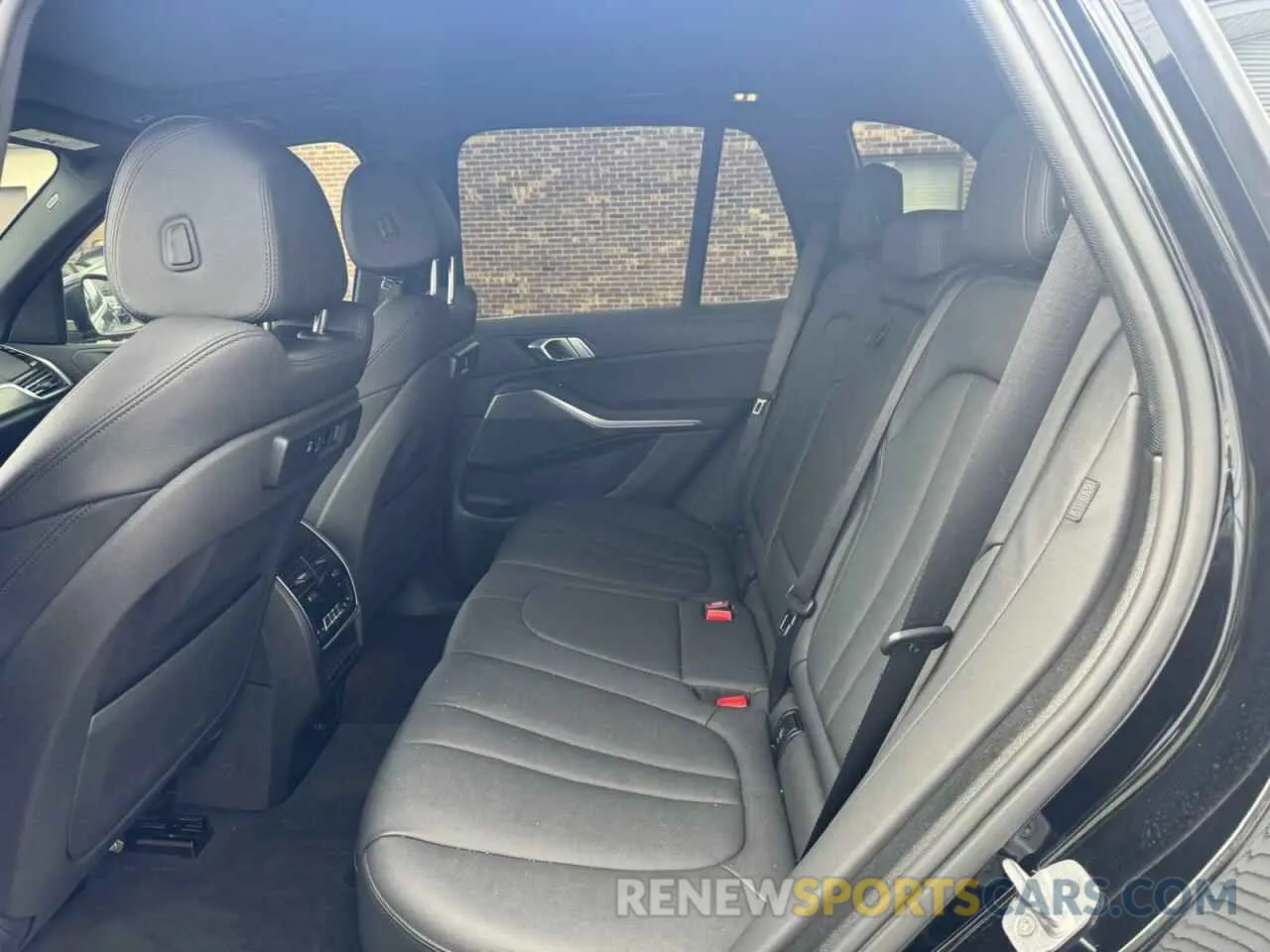 6 fotografías del automóvil dañado 5UXCR6C52KLL38299 BMW X5 2019