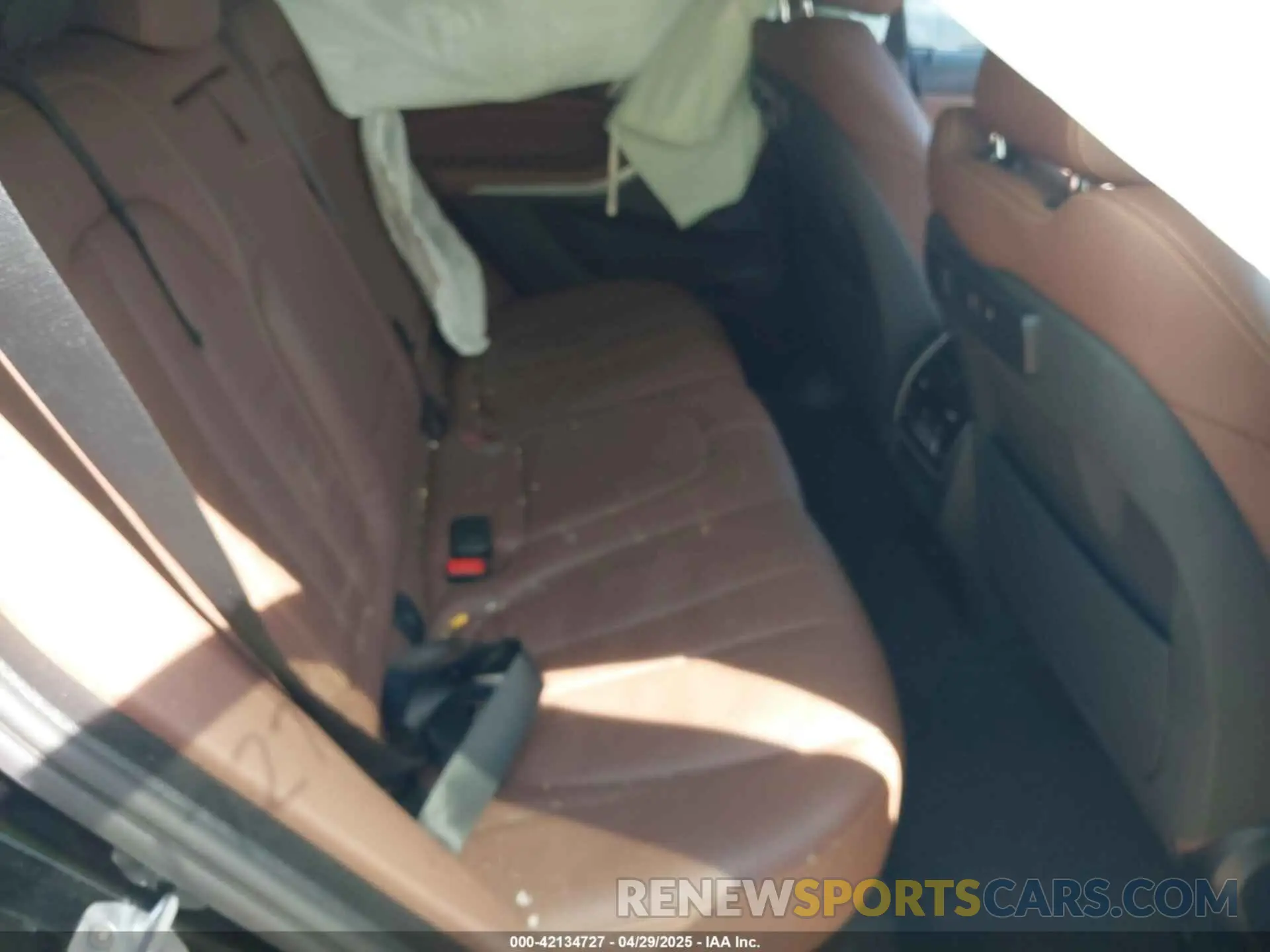 8 fotografías del automóvil dañado 5UXCR6C52KLL39565 BMW X5 2019