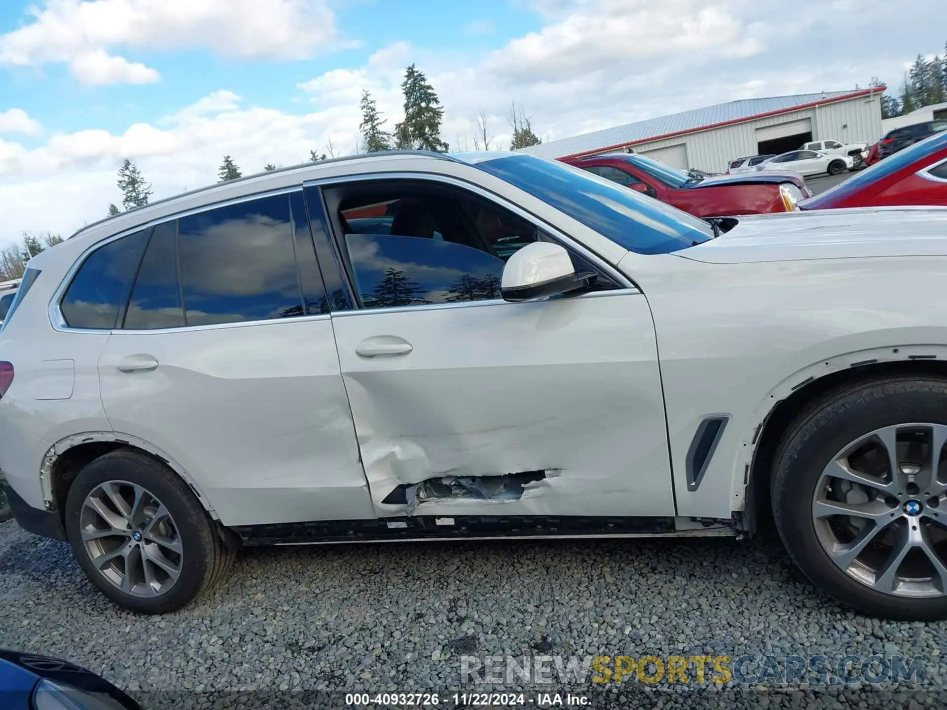 13 fotografías del automóvil dañado 5UXCR6C53KLL04050 BMW X5 2019