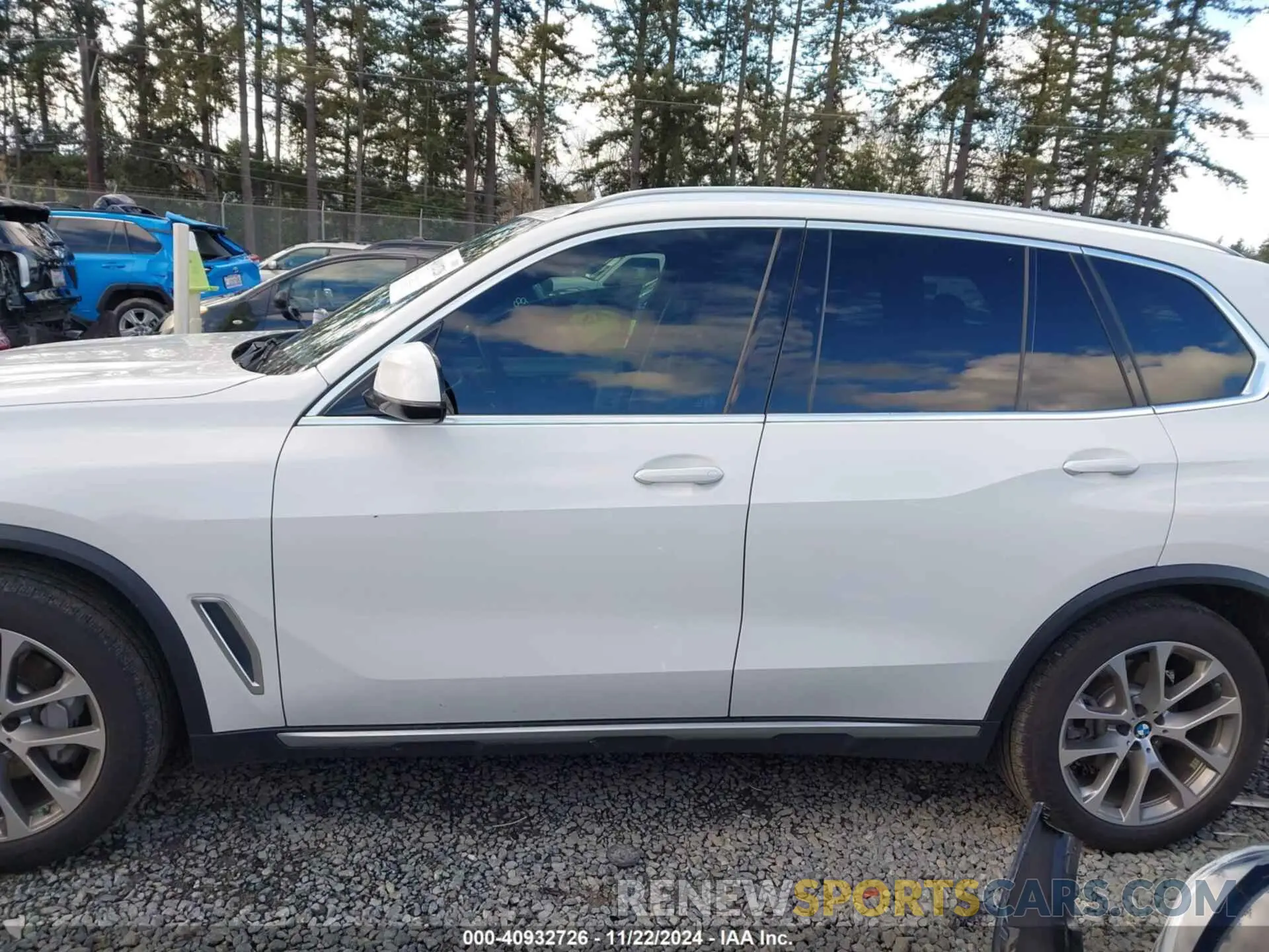 14 fotografías del automóvil dañado 5UXCR6C53KLL04050 BMW X5 2019