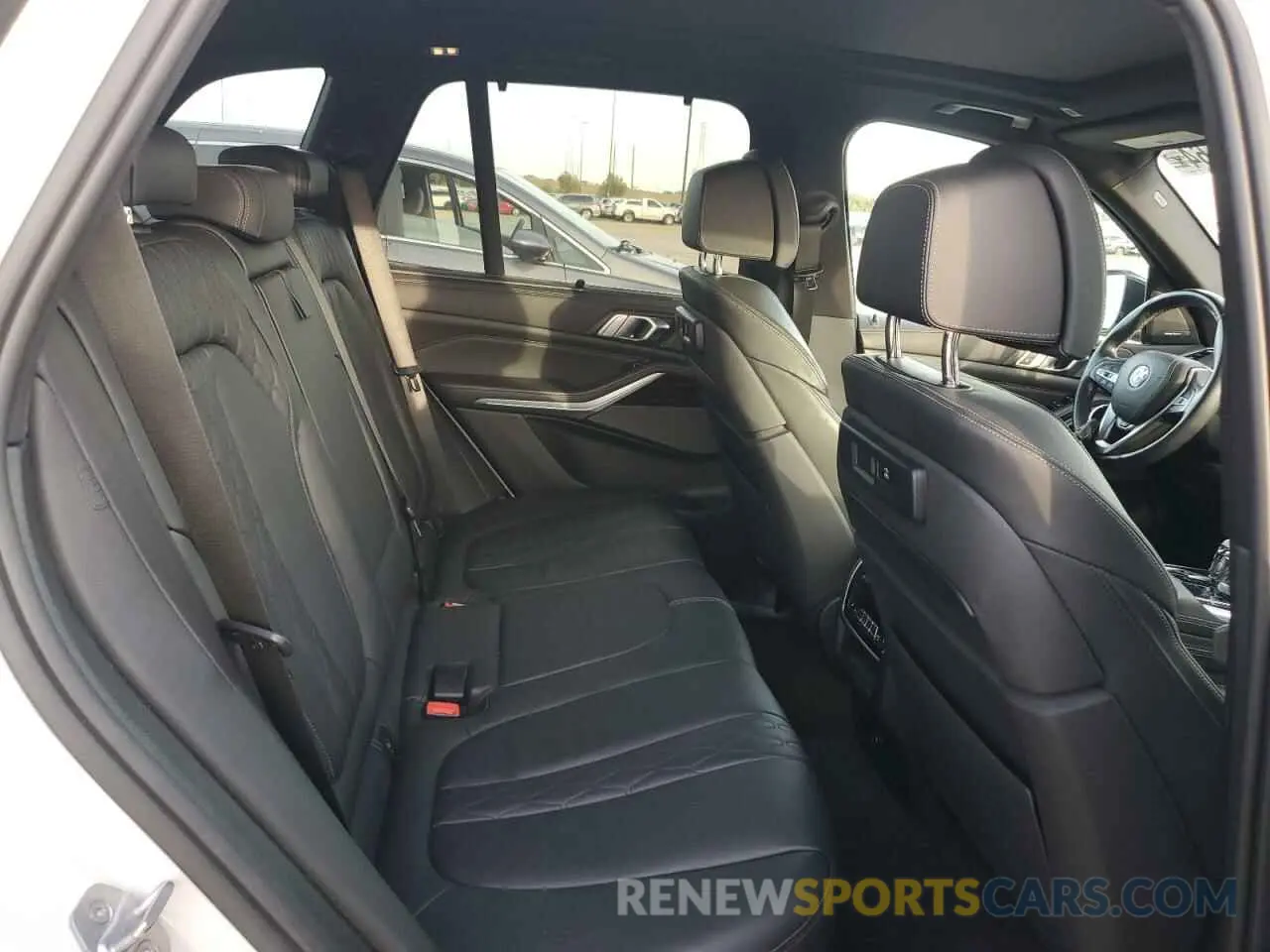 11 fotografías del automóvil dañado 5UXCR6C53KLL60389 BMW X5 2019