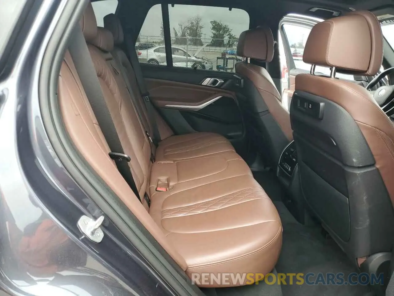 11 fotografías del automóvil dañado 5UXCR6C54KLL02713 BMW X5 2019
