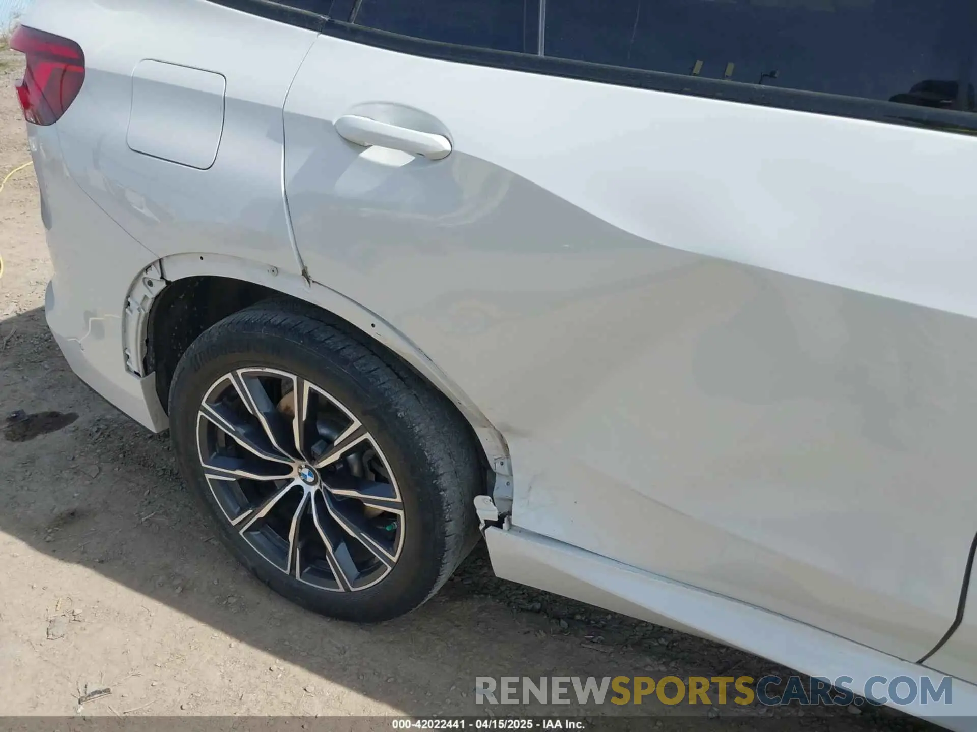 6 fotografías del automóvil dañado 5UXCR6C54KLL26896 BMW X5 2019