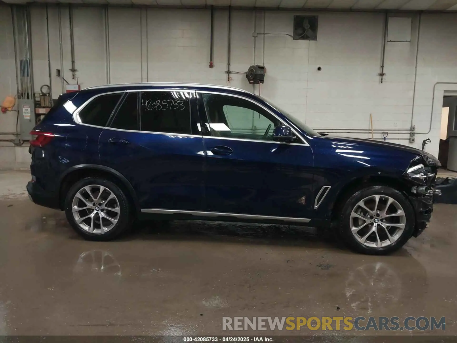14 fotografías del automóvil dañado 5UXCR6C54KLL37672 BMW X5 2019