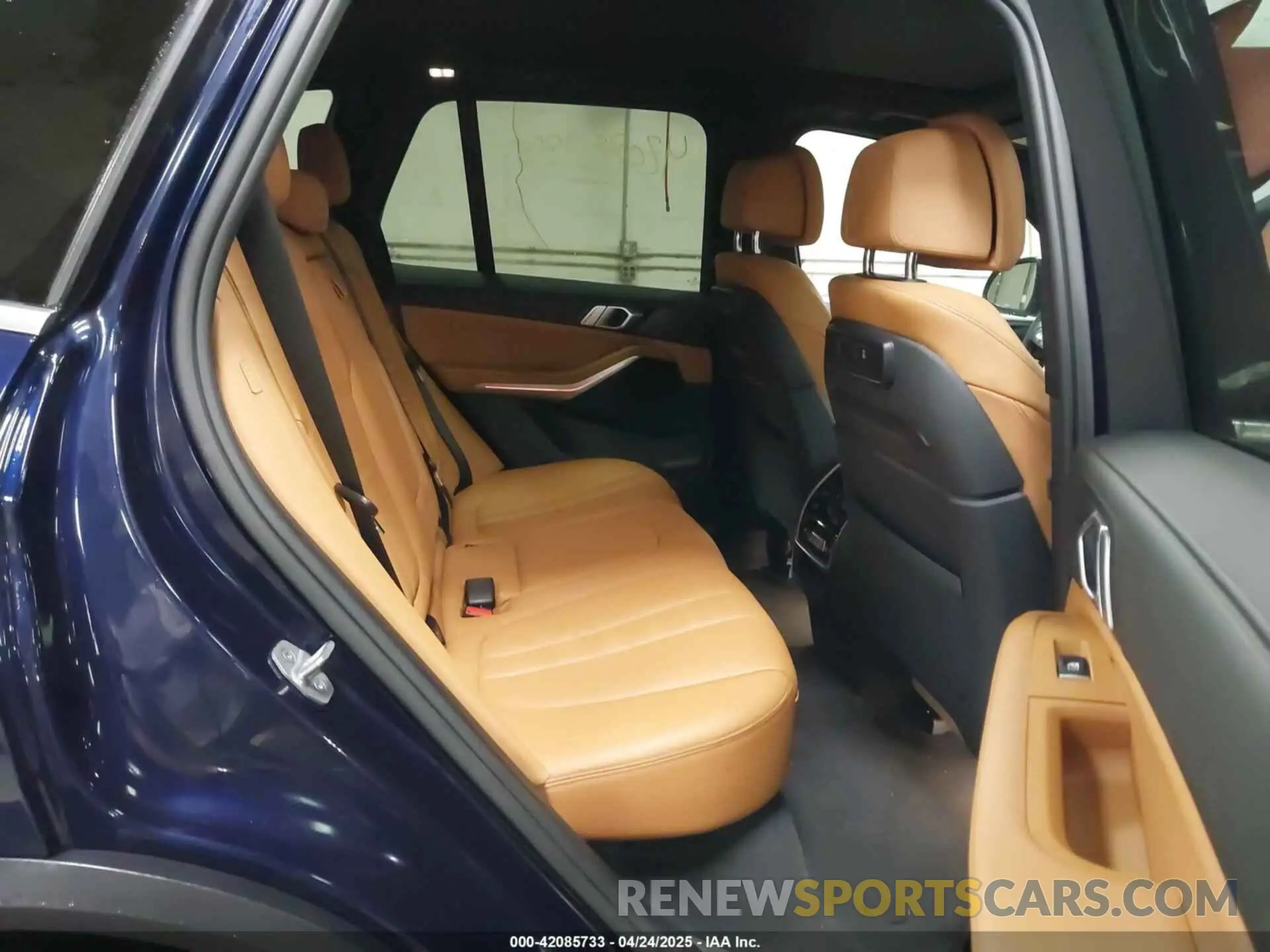 8 fotografías del automóvil dañado 5UXCR6C54KLL37672 BMW X5 2019