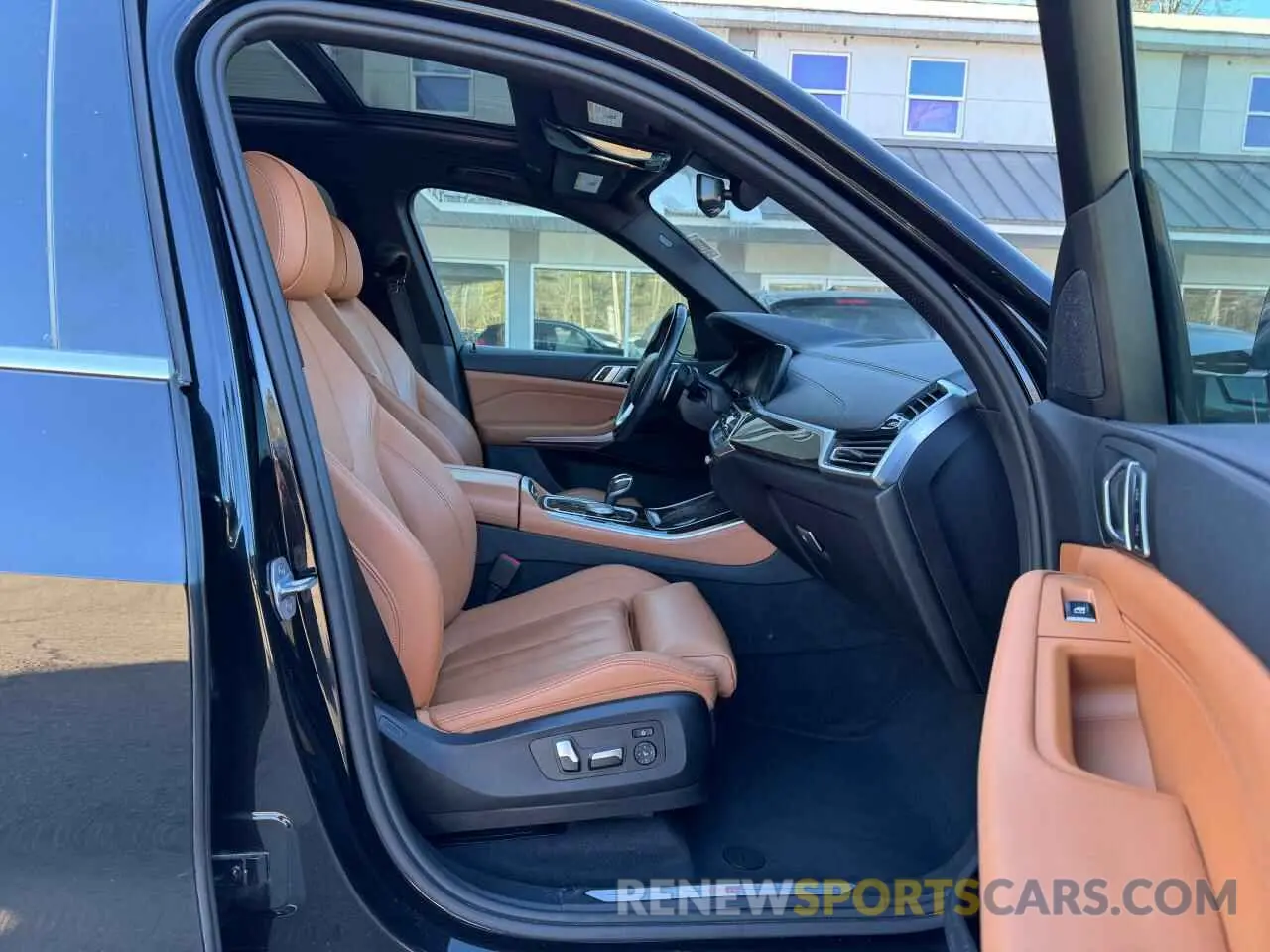 5 fotografías del automóvil dañado 5UXCR6C54KLL40314 BMW X5 2019
