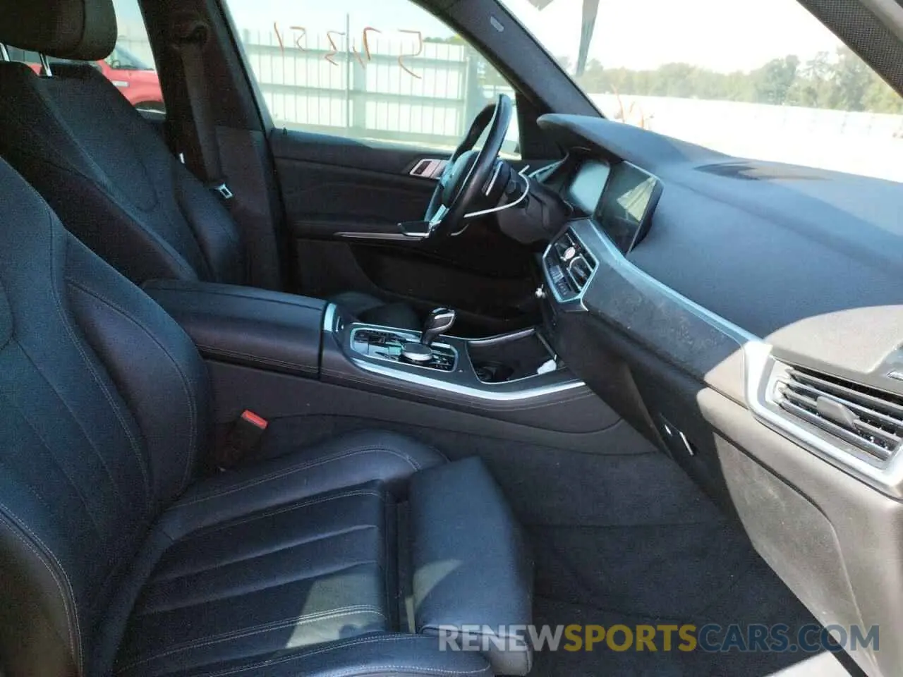 5 fotografías del automóvil dañado 5UXCR6C55KLK82259 BMW X5 2019