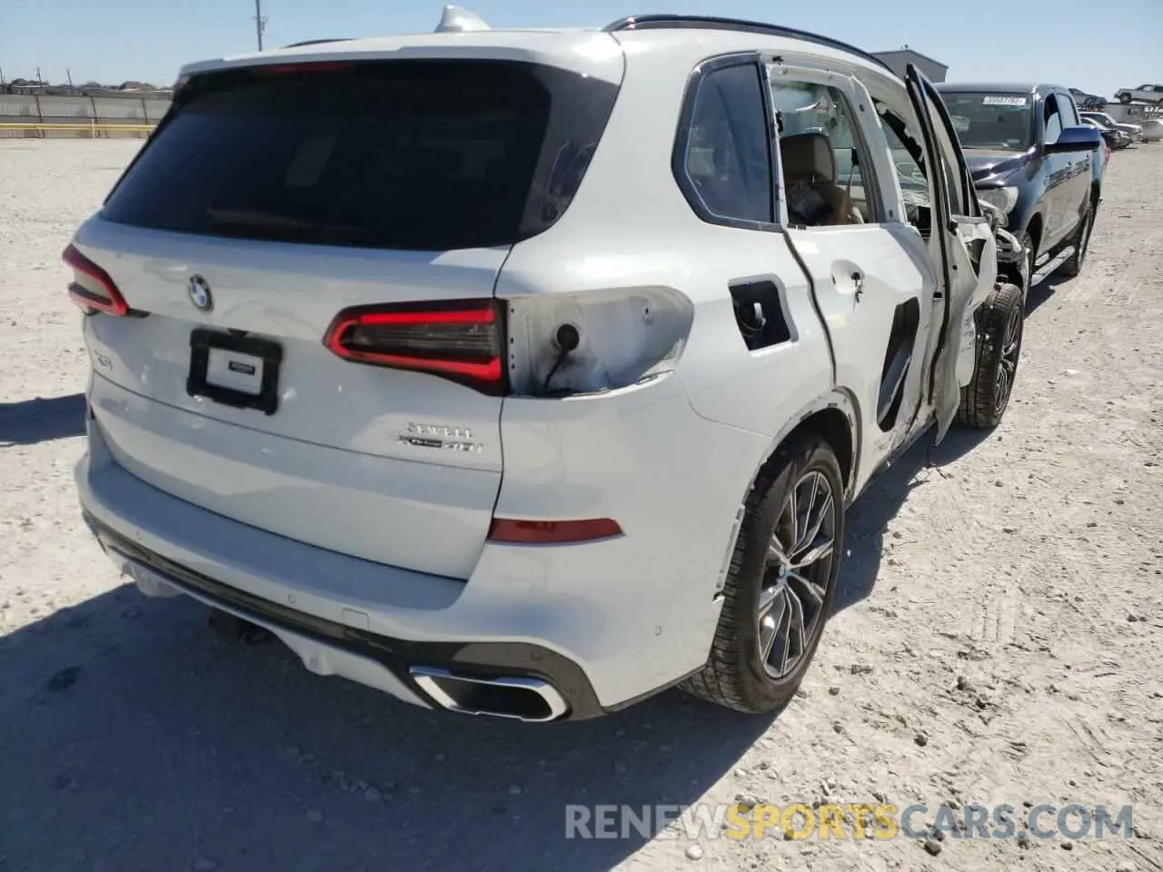 4 fotografías del automóvil dañado 5UXCR6C55KLK89972 BMW X5 2019