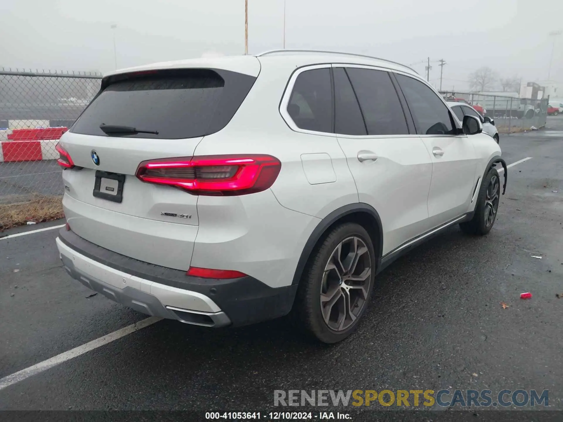 4 fotografías del automóvil dañado 5UXCR6C55KLL03336 BMW X5 2019