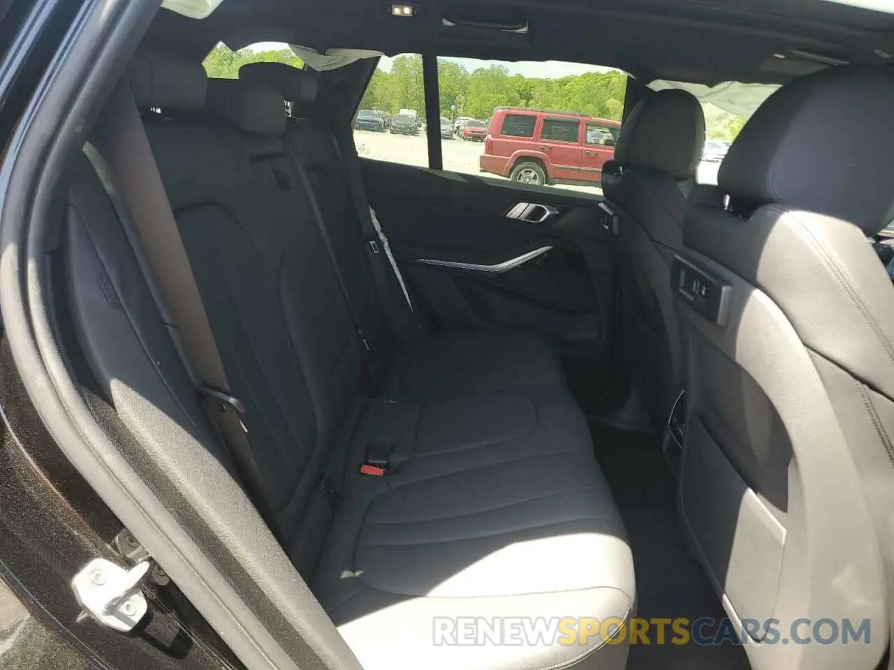 11 fotografías del automóvil dañado 5UXCR6C55KLL13736 BMW X5 2019