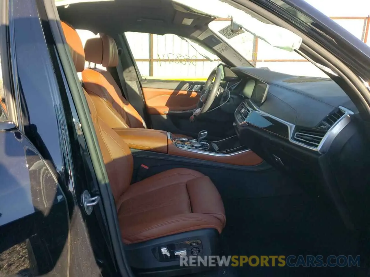 5 fotografías del automóvil dañado 5UXCR6C56KLL22624 BMW X5 2019
