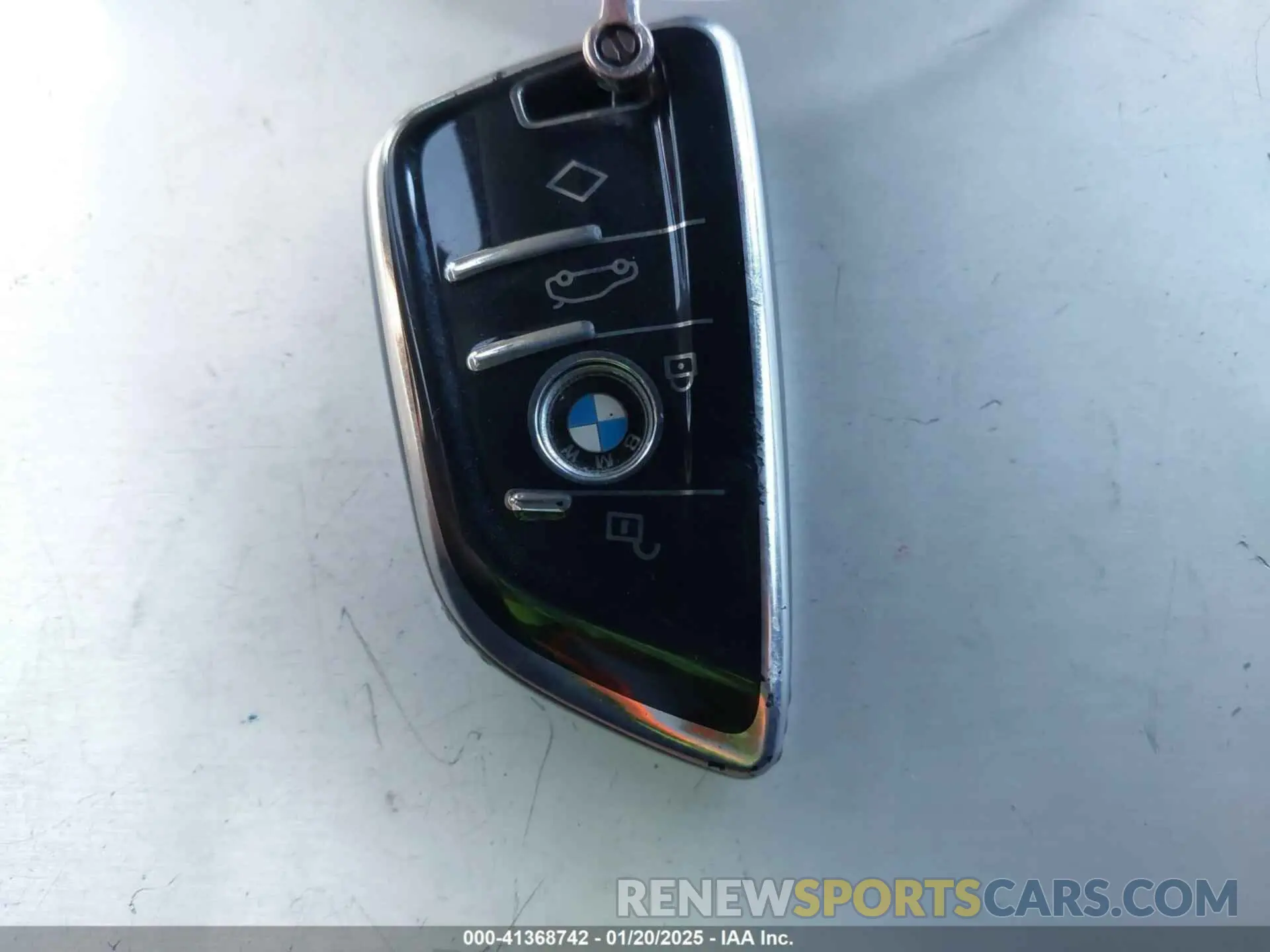 11 fotografías del automóvil dañado 5UXCR6C56KLL39617 BMW X5 2019