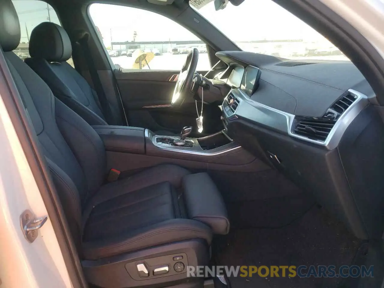 5 fotografías del automóvil dañado 5UXCR6C57KLL22115 BMW X5 2019