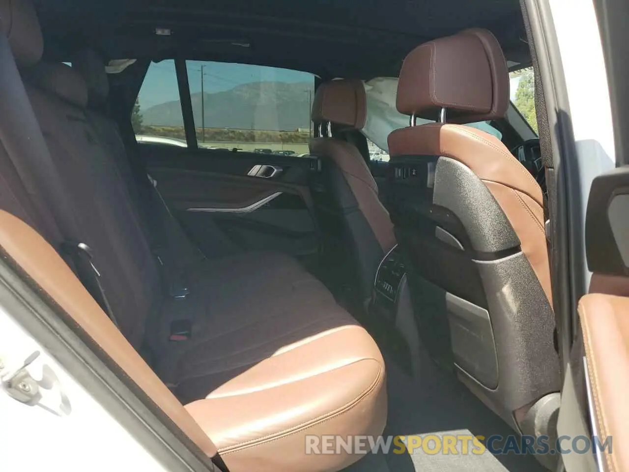 11 fotografías del automóvil dañado 5UXCR6C58KLK88380 BMW X5 2019