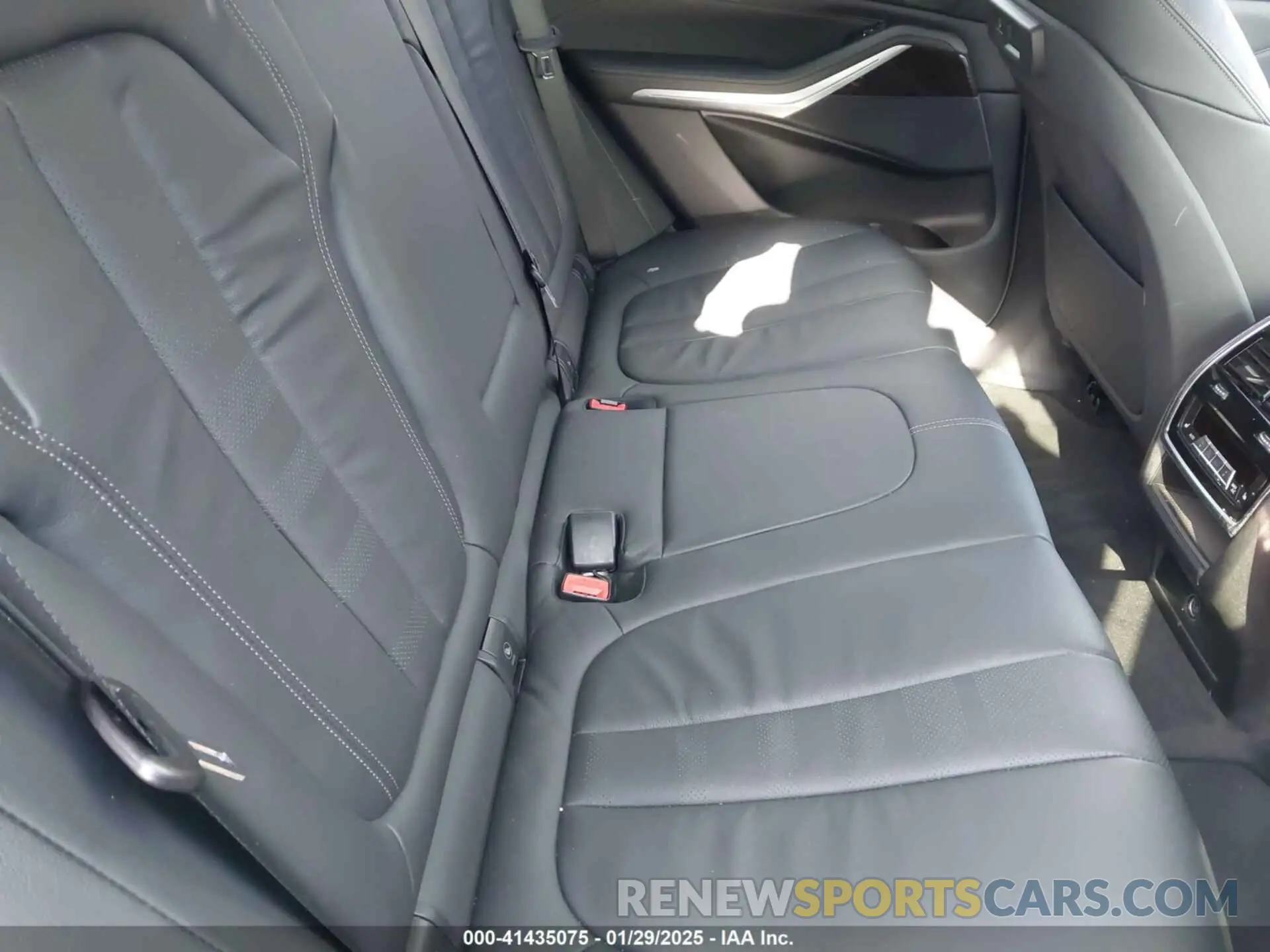 8 fotografías del automóvil dañado 5UXCR6C59KLL01086 BMW X5 2019