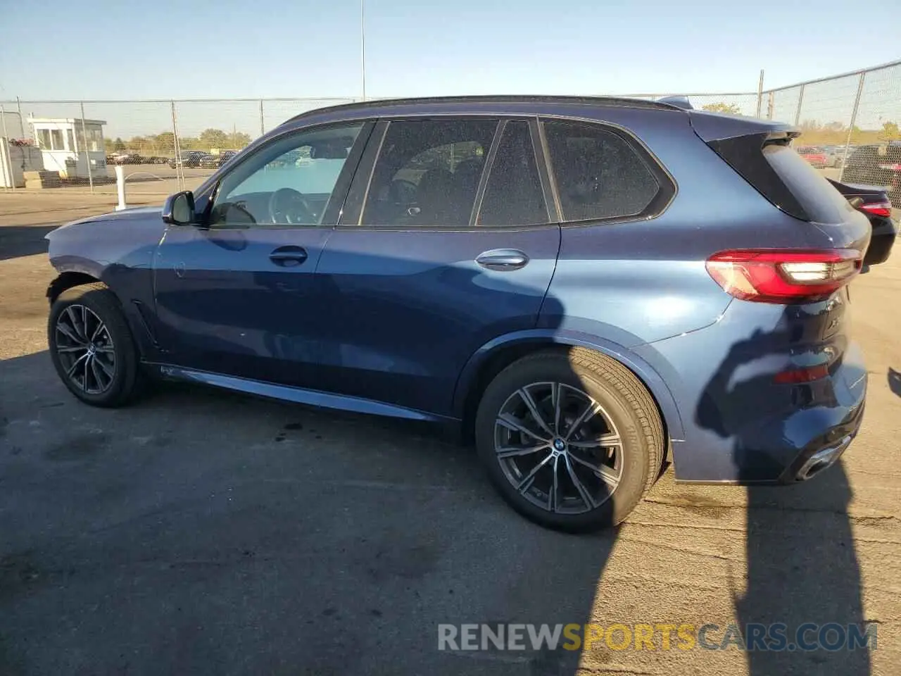 2 fotografías del automóvil dañado 5UXCR6C59KLL03565 BMW X5 2019