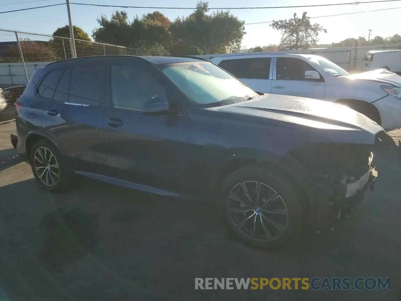 4 fotografías del automóvil dañado 5UXCR6C59KLL03565 BMW X5 2019