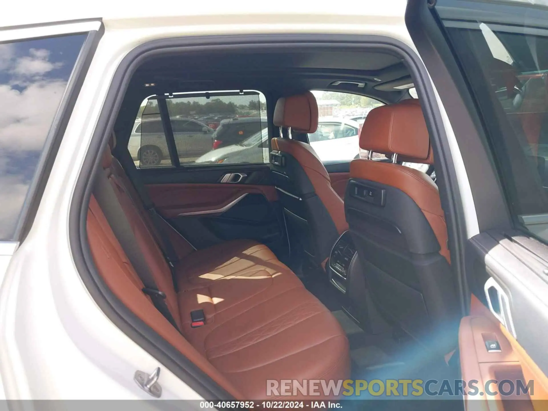 8 fotografías del automóvil dañado 5UXCR6C59KLL21645 BMW X5 2019