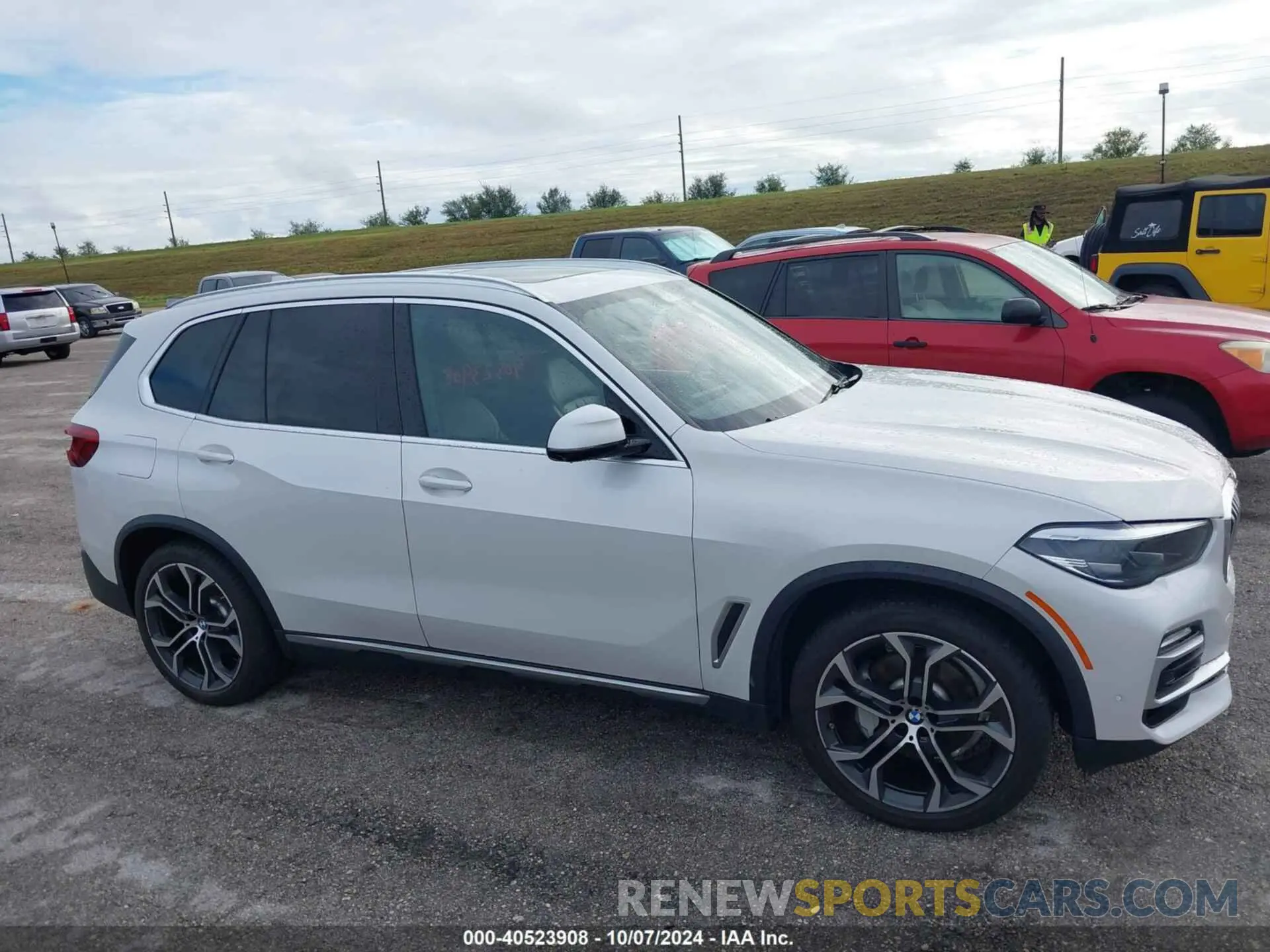 13 fotografías del automóvil dañado 5UXCR6C95KLL61613 BMW X5 2019