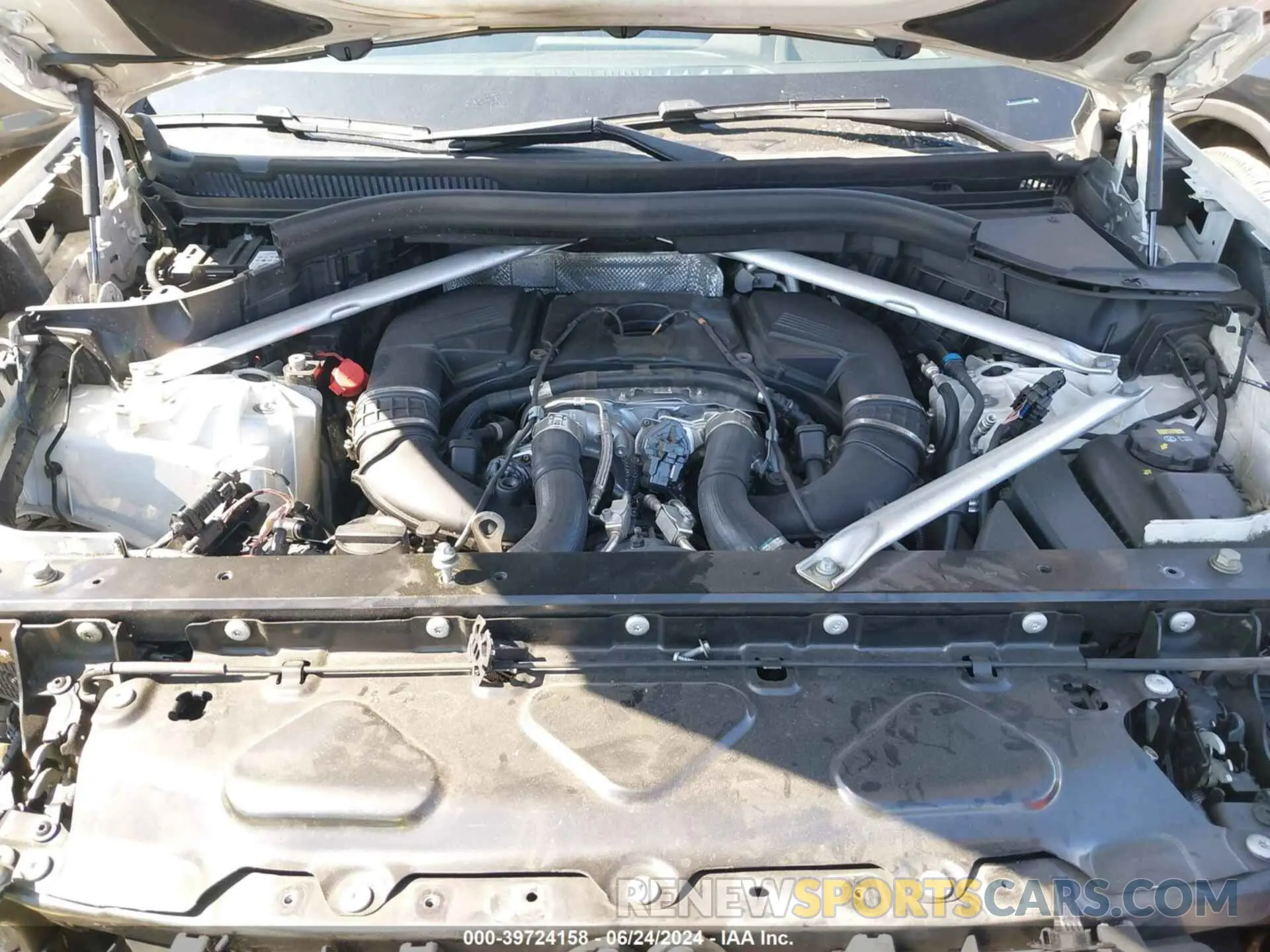 10 fotografías del automóvil dañado 5UXJU2C50KLN64615 BMW X5 2019
