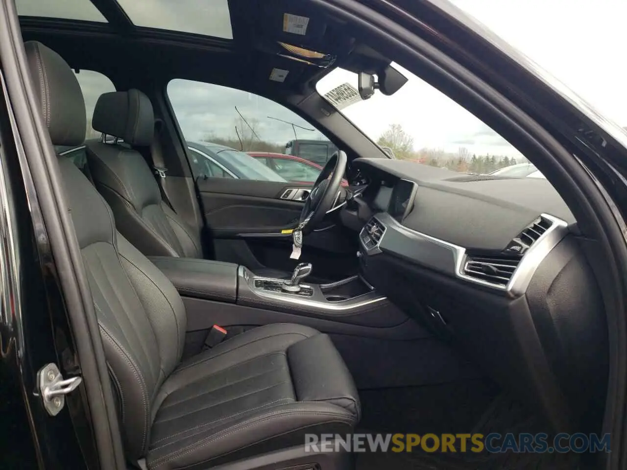 5 fotografías del automóvil dañado 5UXJU2C51KLN64753 BMW X5 2019