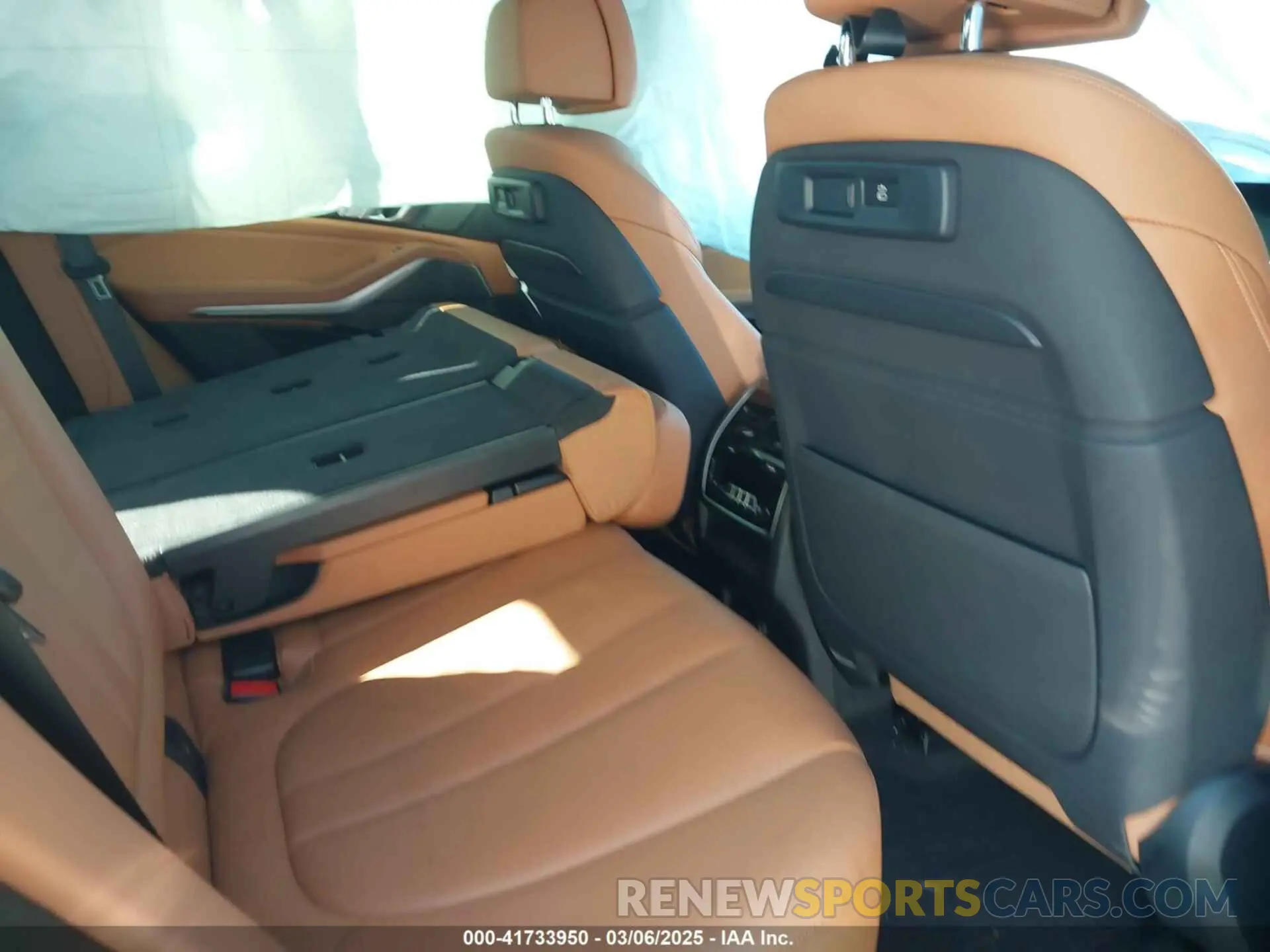 8 fotografías del automóvil dañado 5UXJU2C51KLN65126 BMW X5 2019